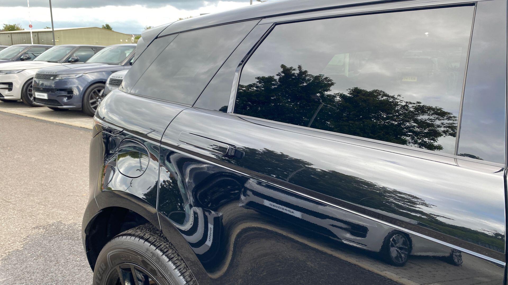 Land Rover Range Rover Evoque view 43