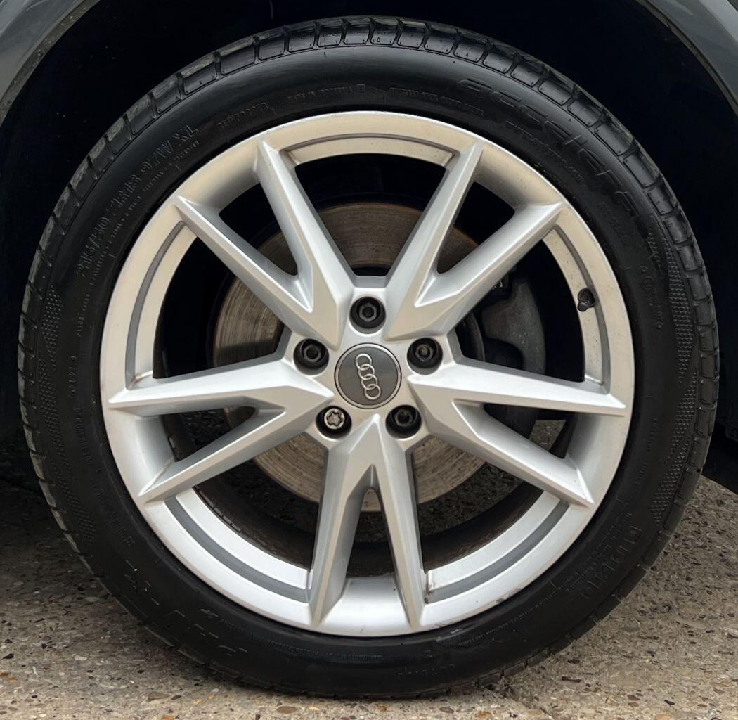 Audi Q2 view 12
