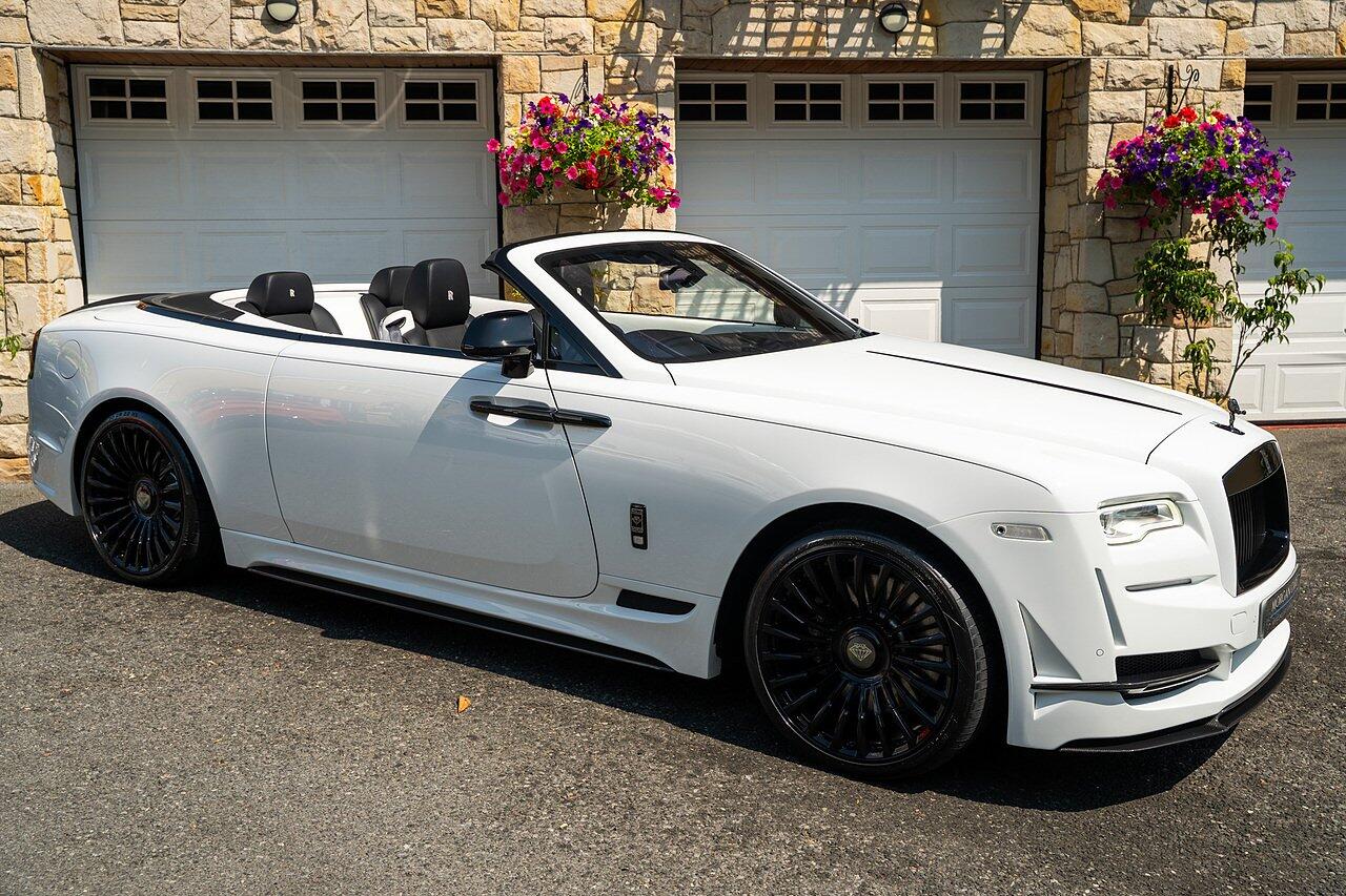 Rolls-Royce Dawn view 2