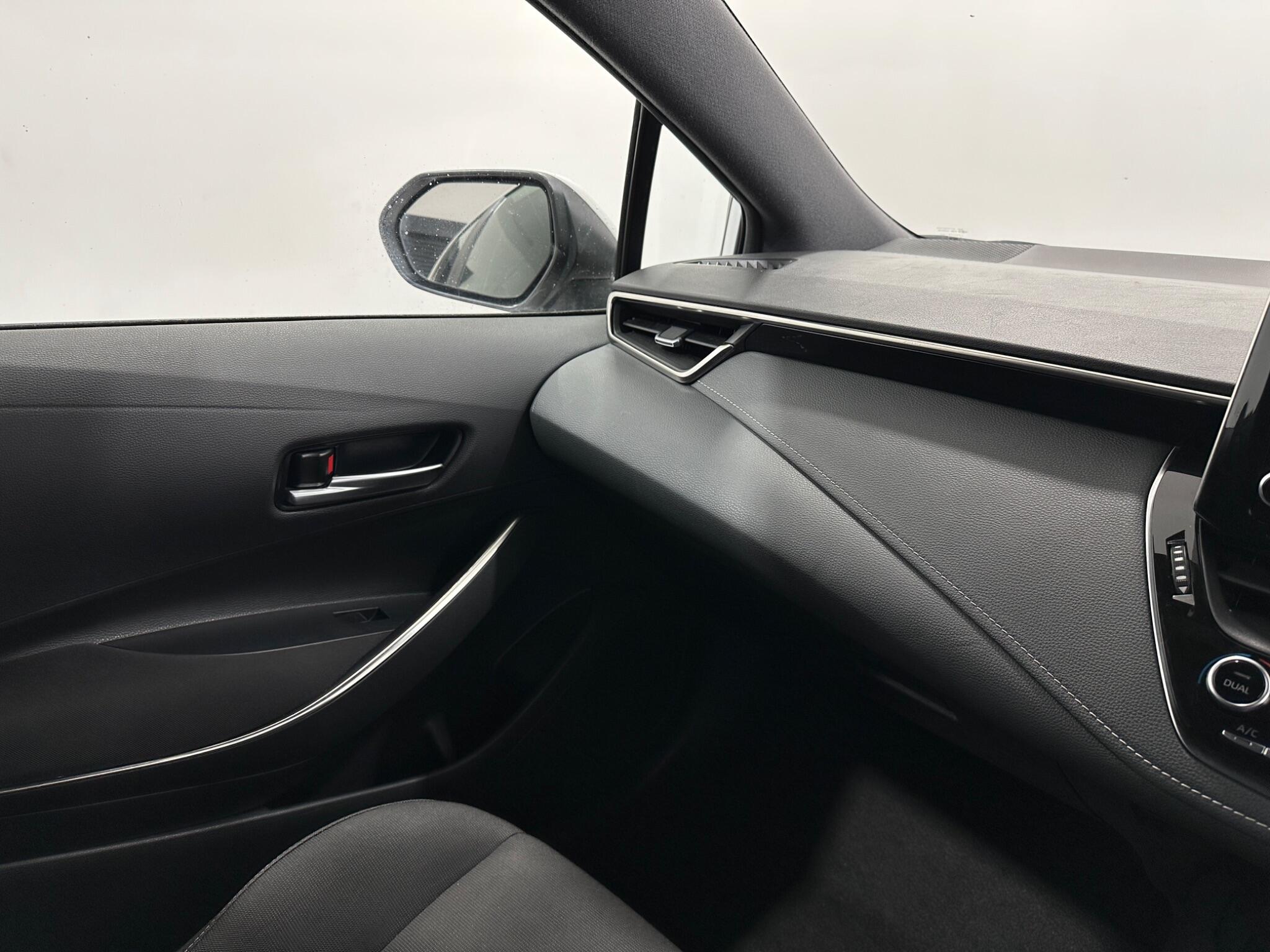 Toyota Corolla view 27