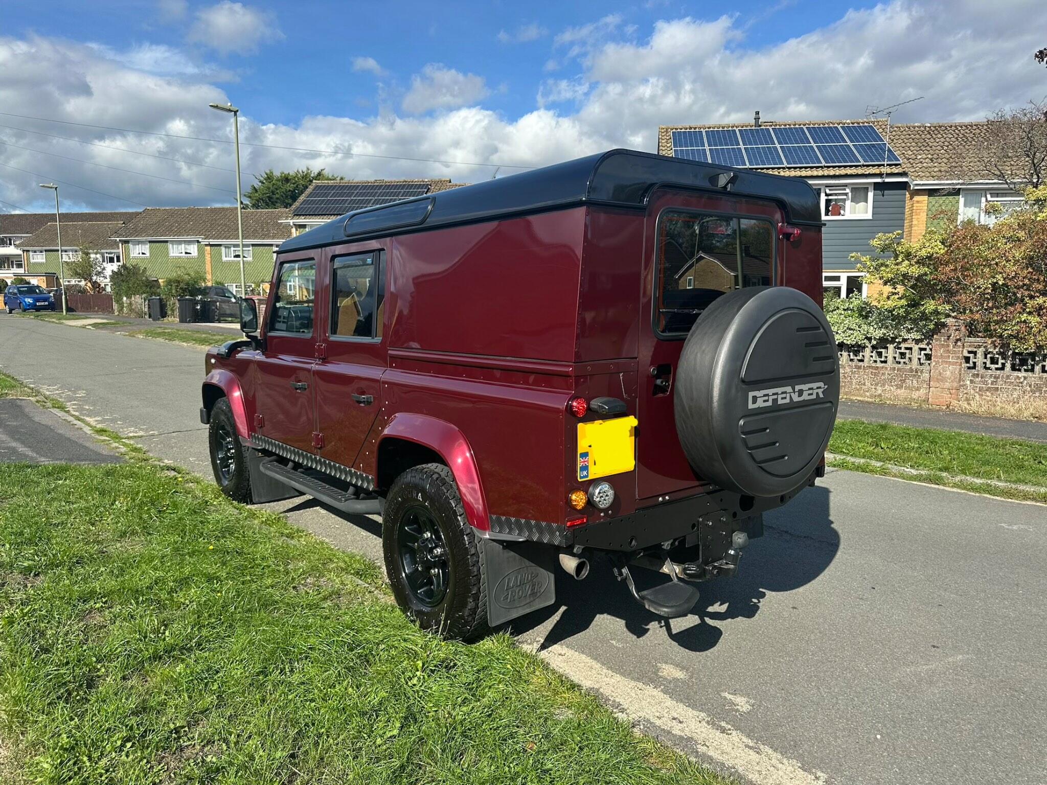 Land Rover Defender 110