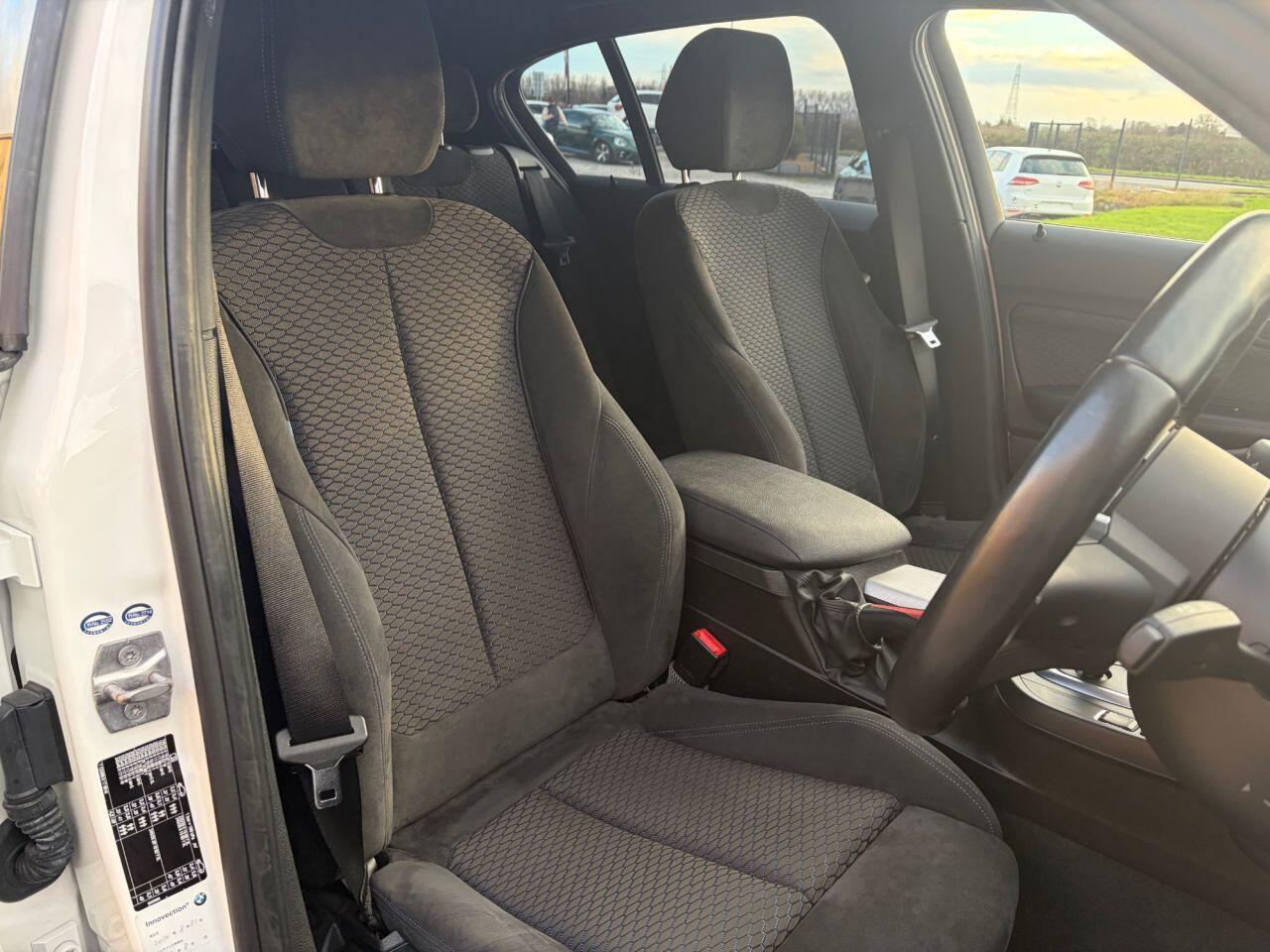 BMW 1 Series view 16