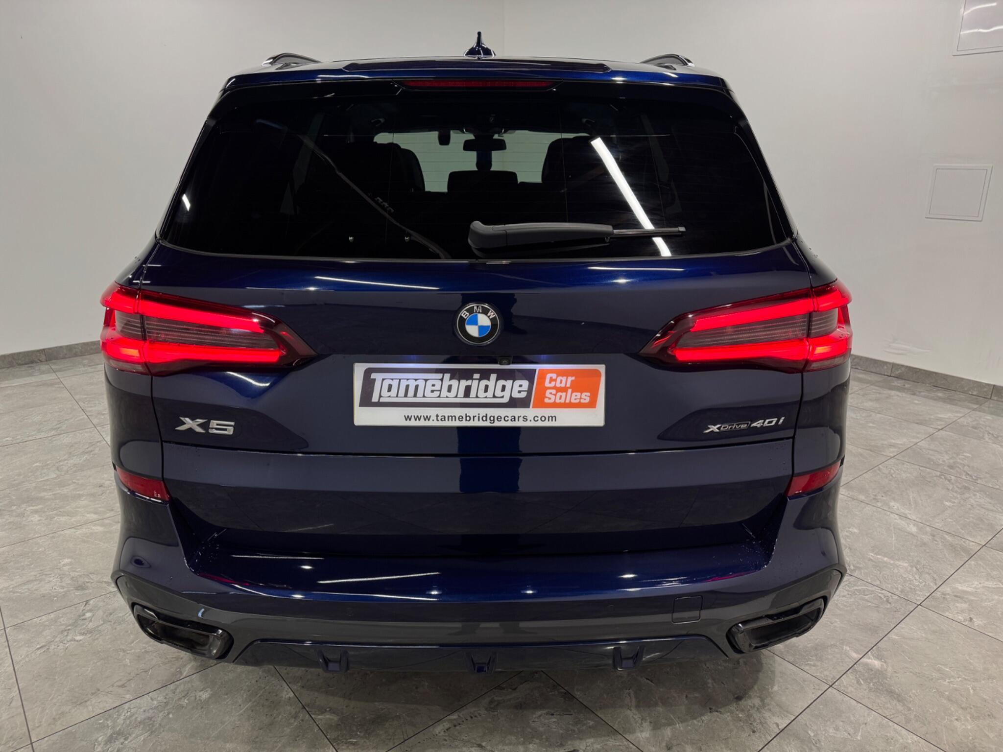 BMW X5 view 5