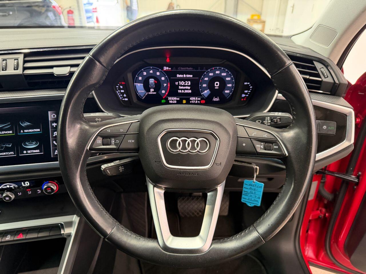 Audi Q3 view 17