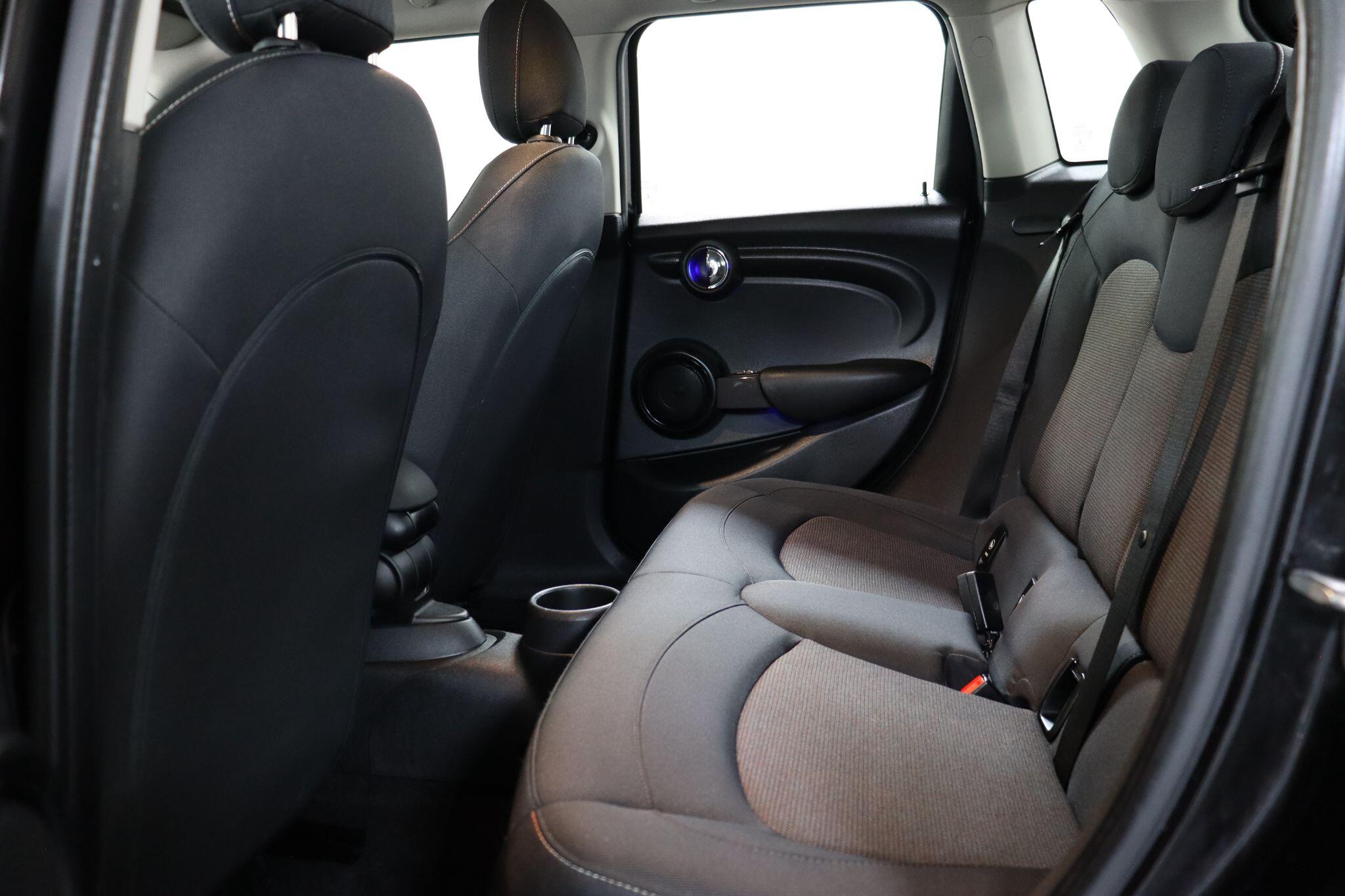 Mini Hatch view 40