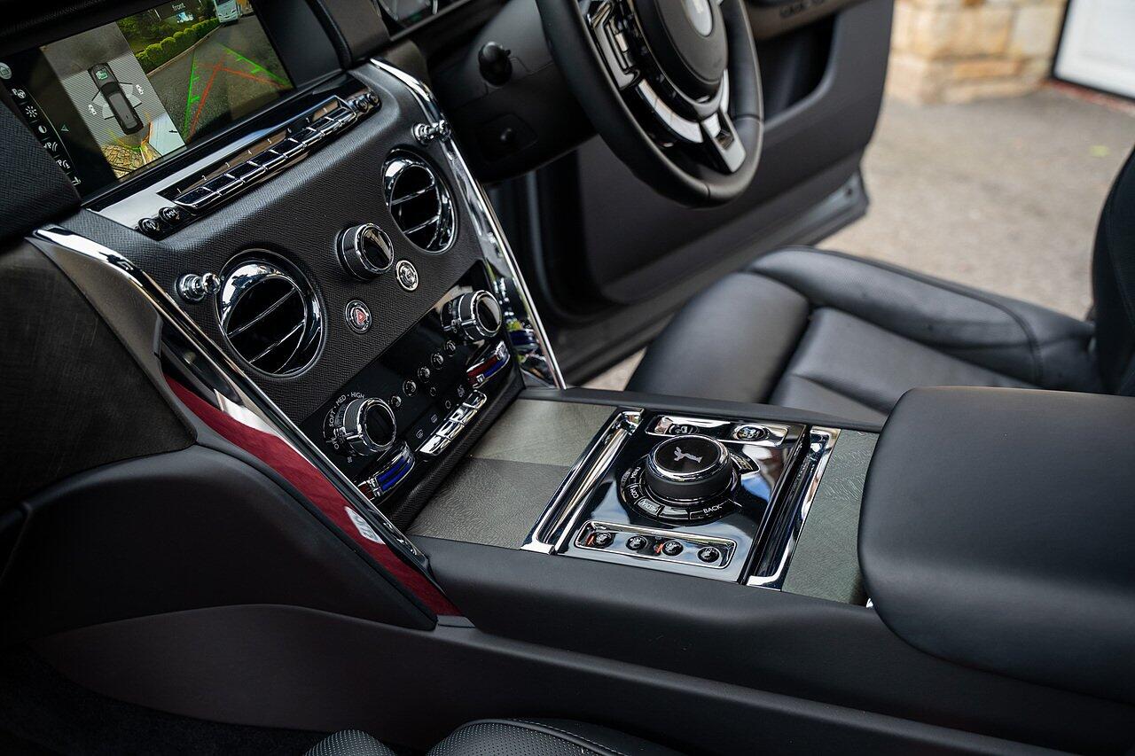 Rolls-Royce Cullinan view 66