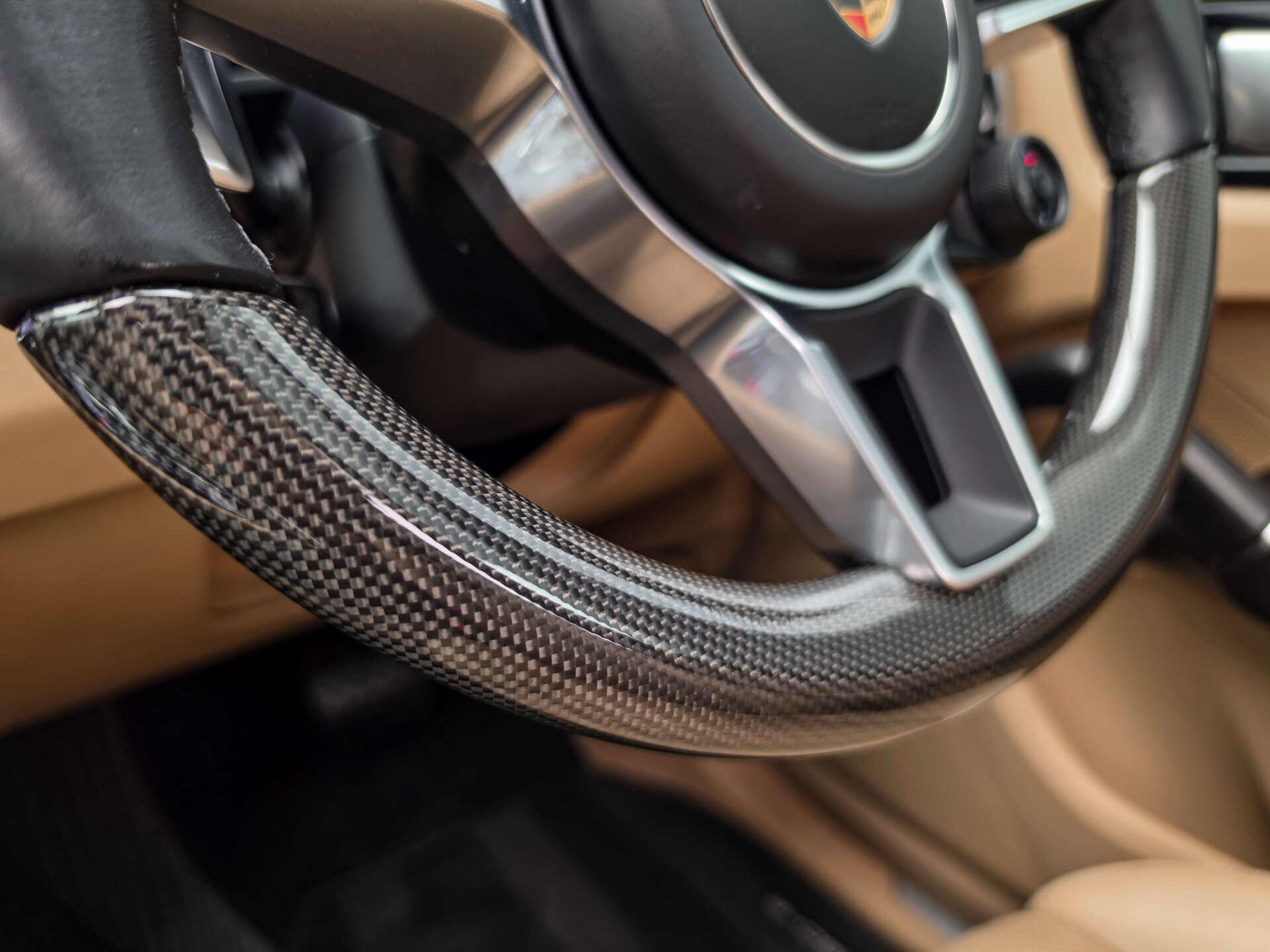 Porsche Cayenne view 36