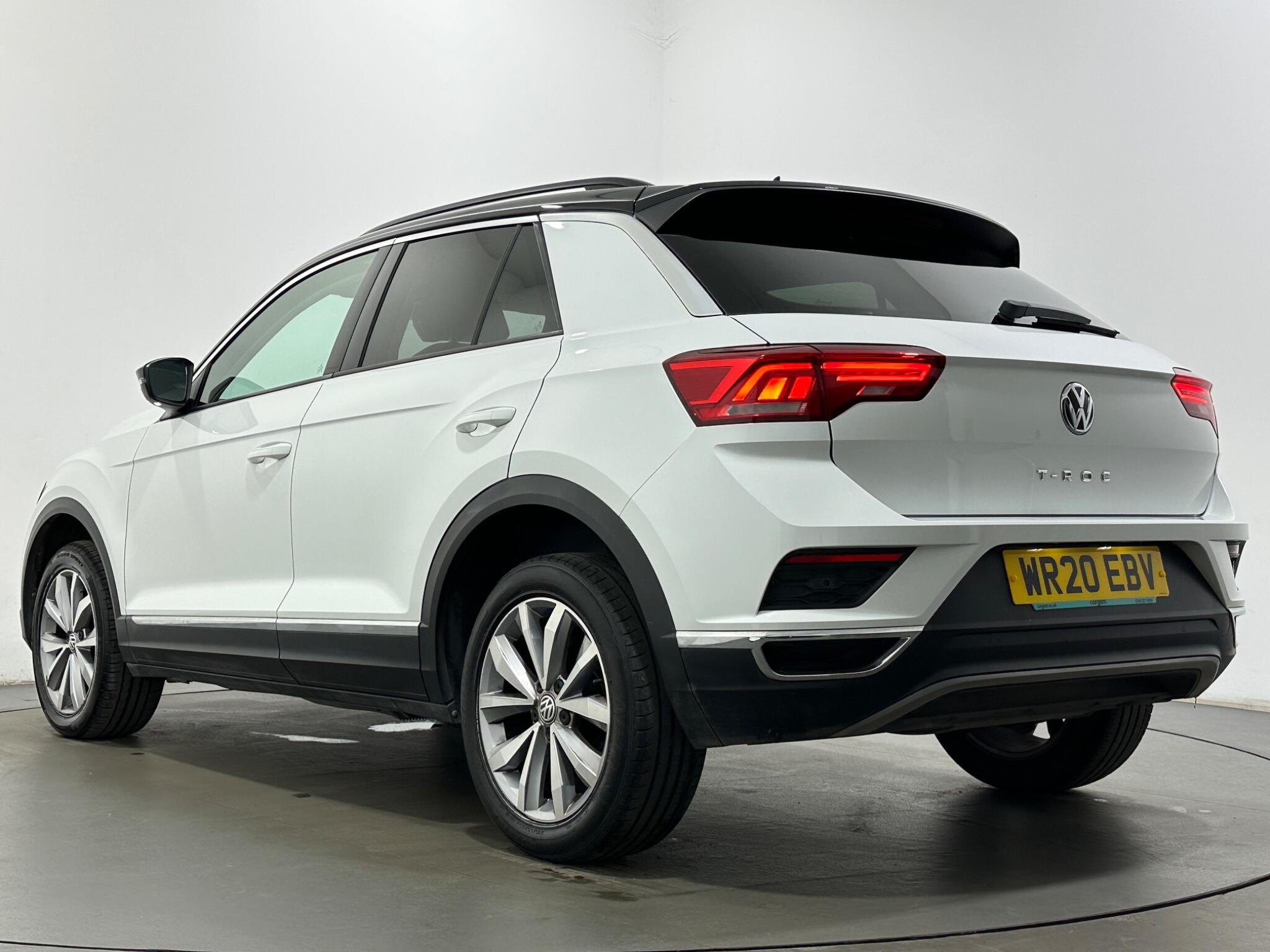 Volkswagen T-Roc view 47