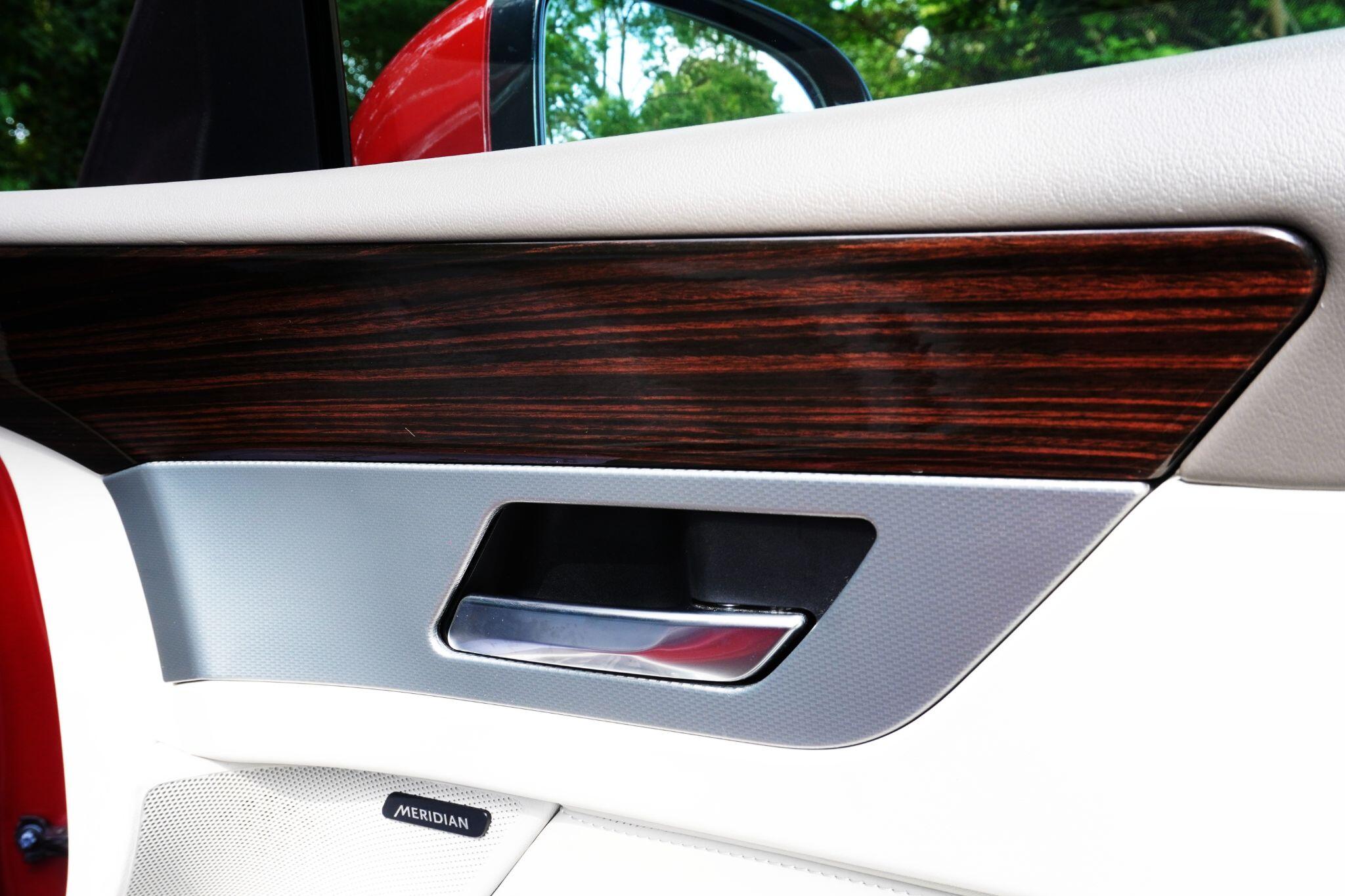 Jaguar XF view 17