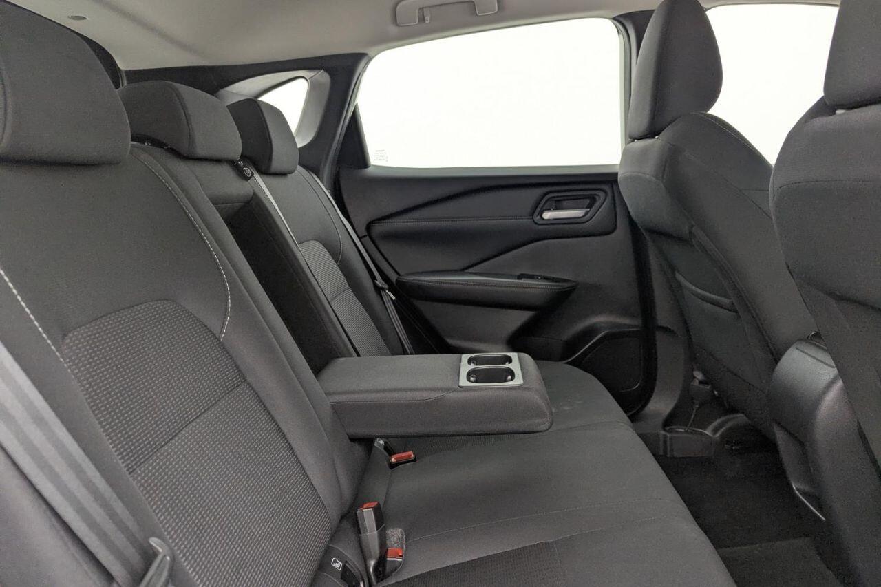 Nissan Qashqai view 16