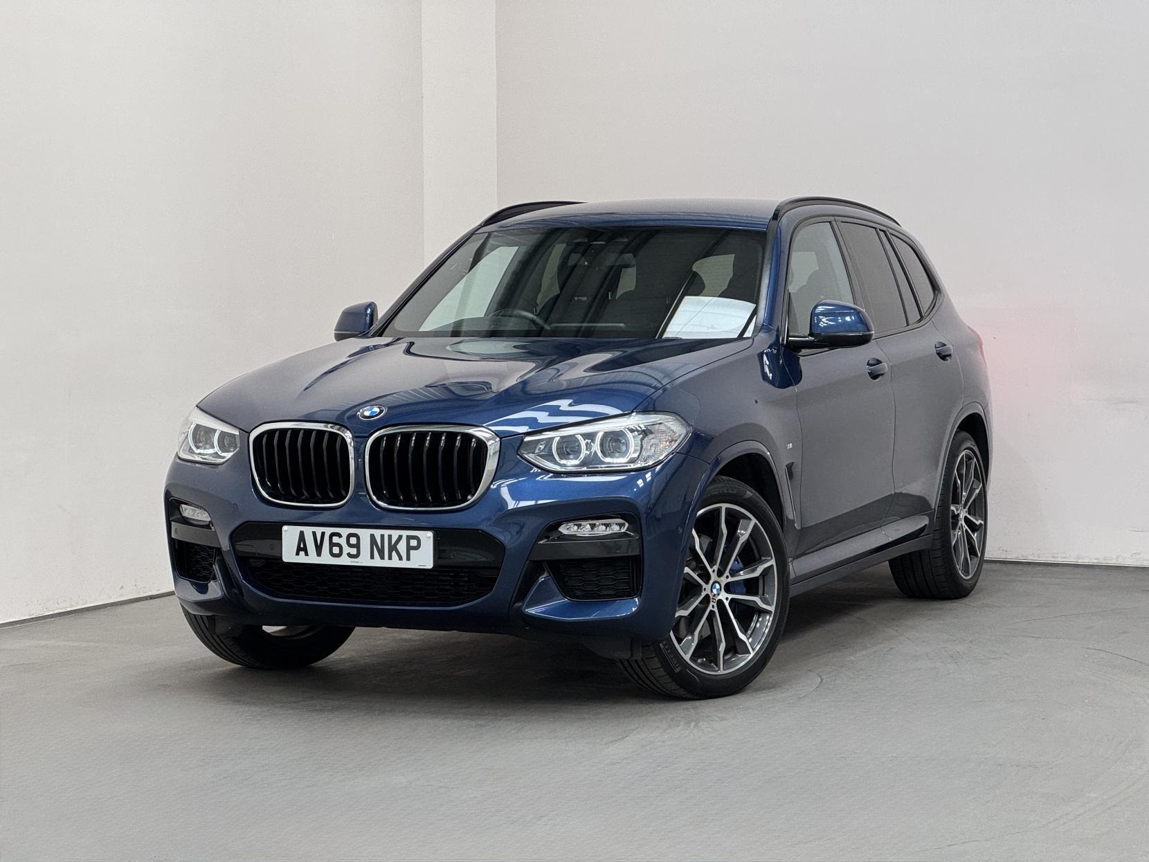 BMW X3 view 5
