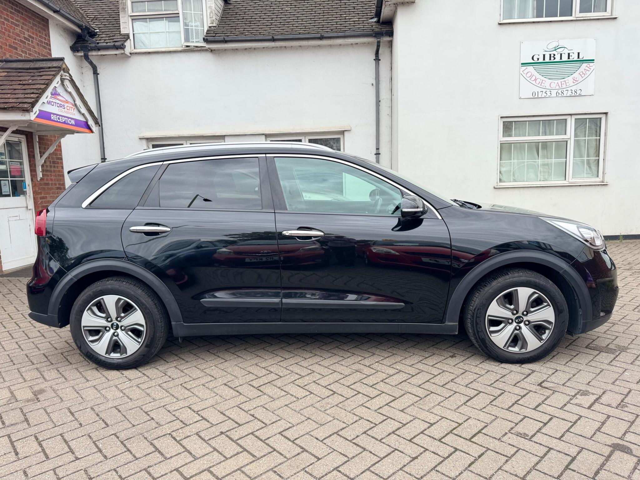 Kia Niro view 6