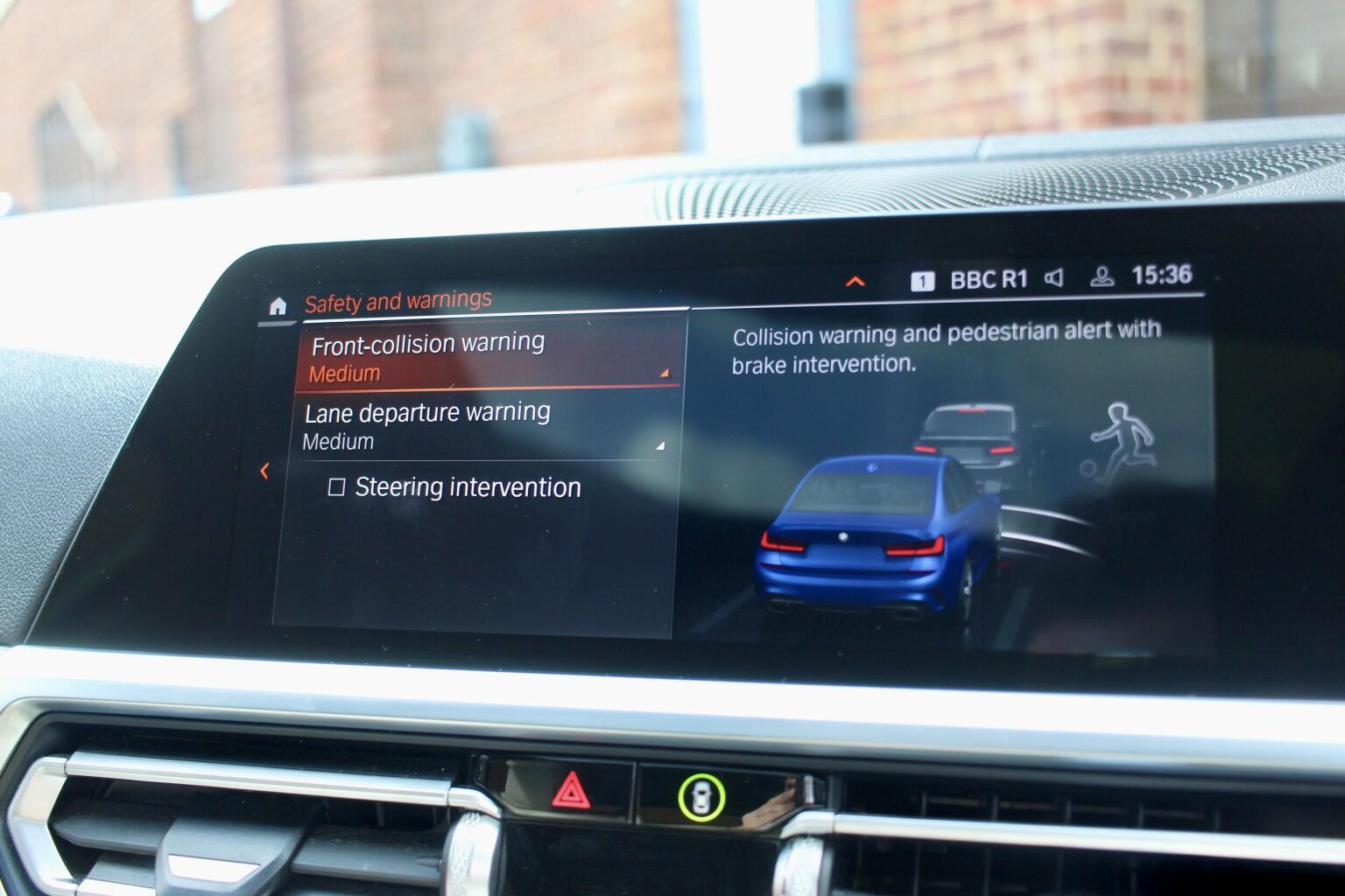 BMW 3 Series view 21