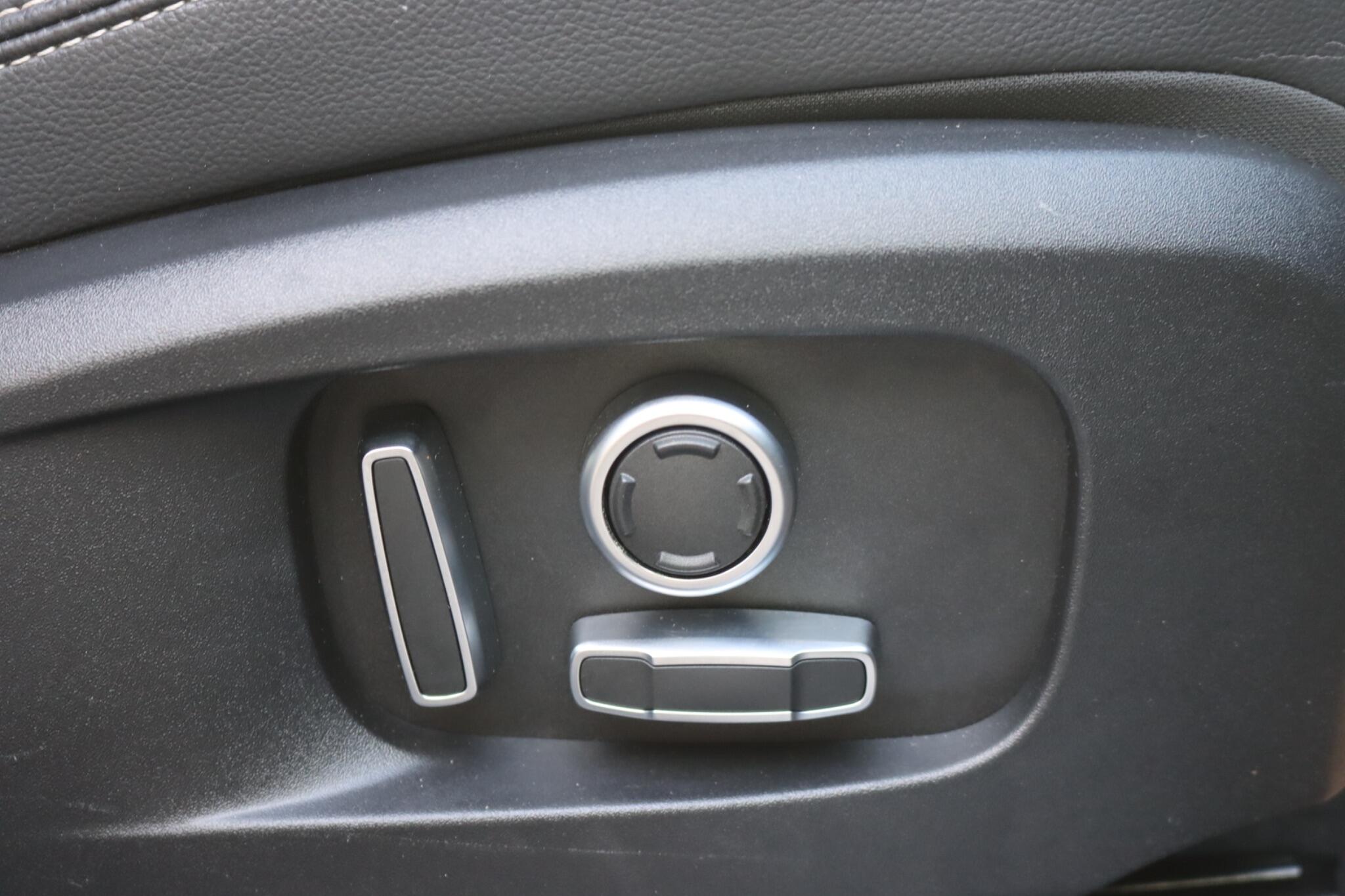Jaguar F-Pace view 43