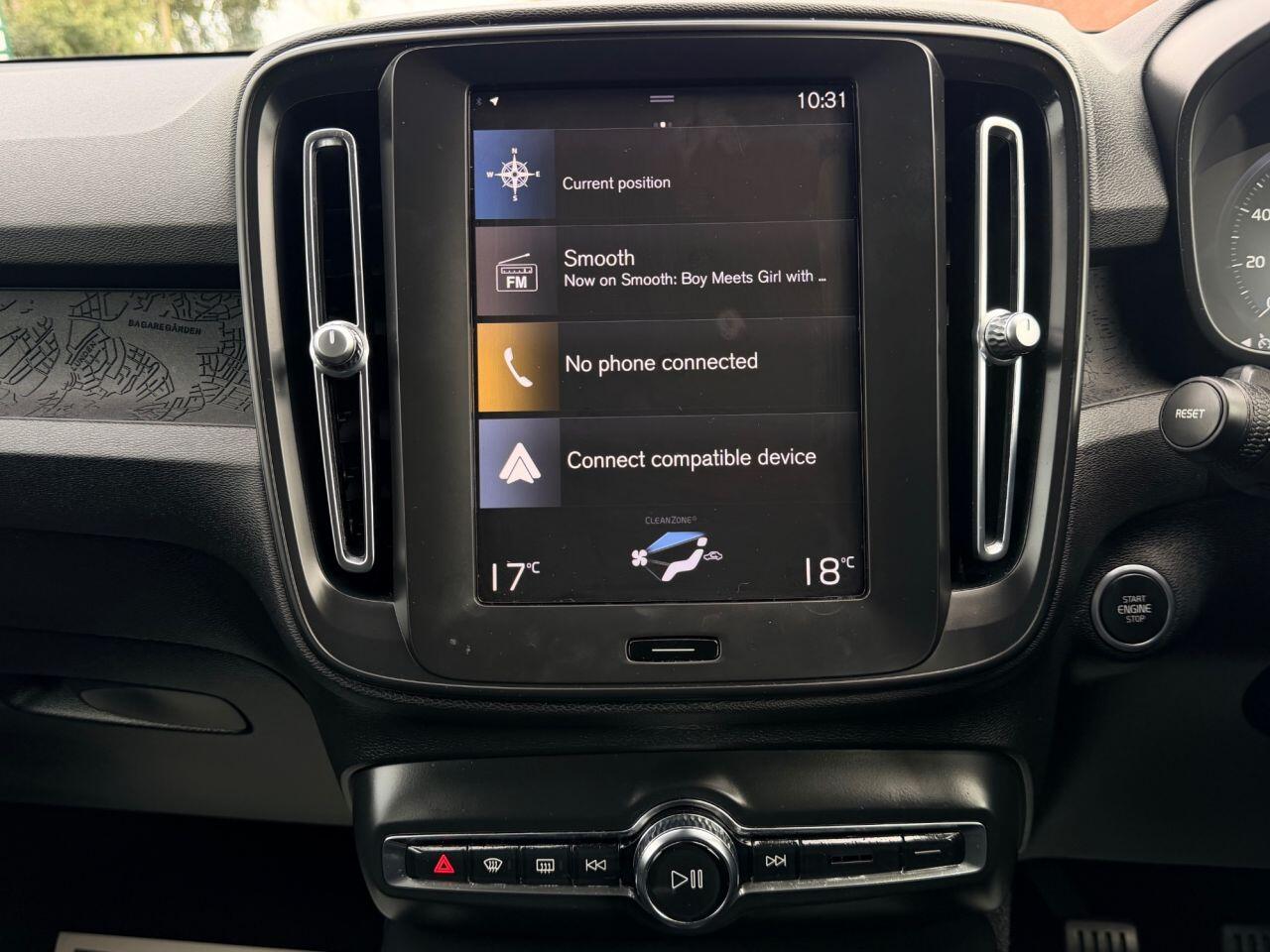 Volvo XC40 view 35