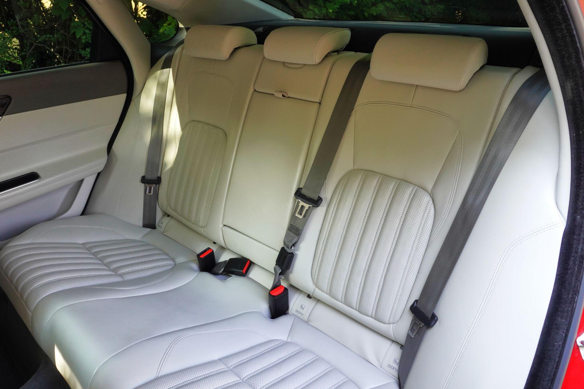 Jaguar XF view 62