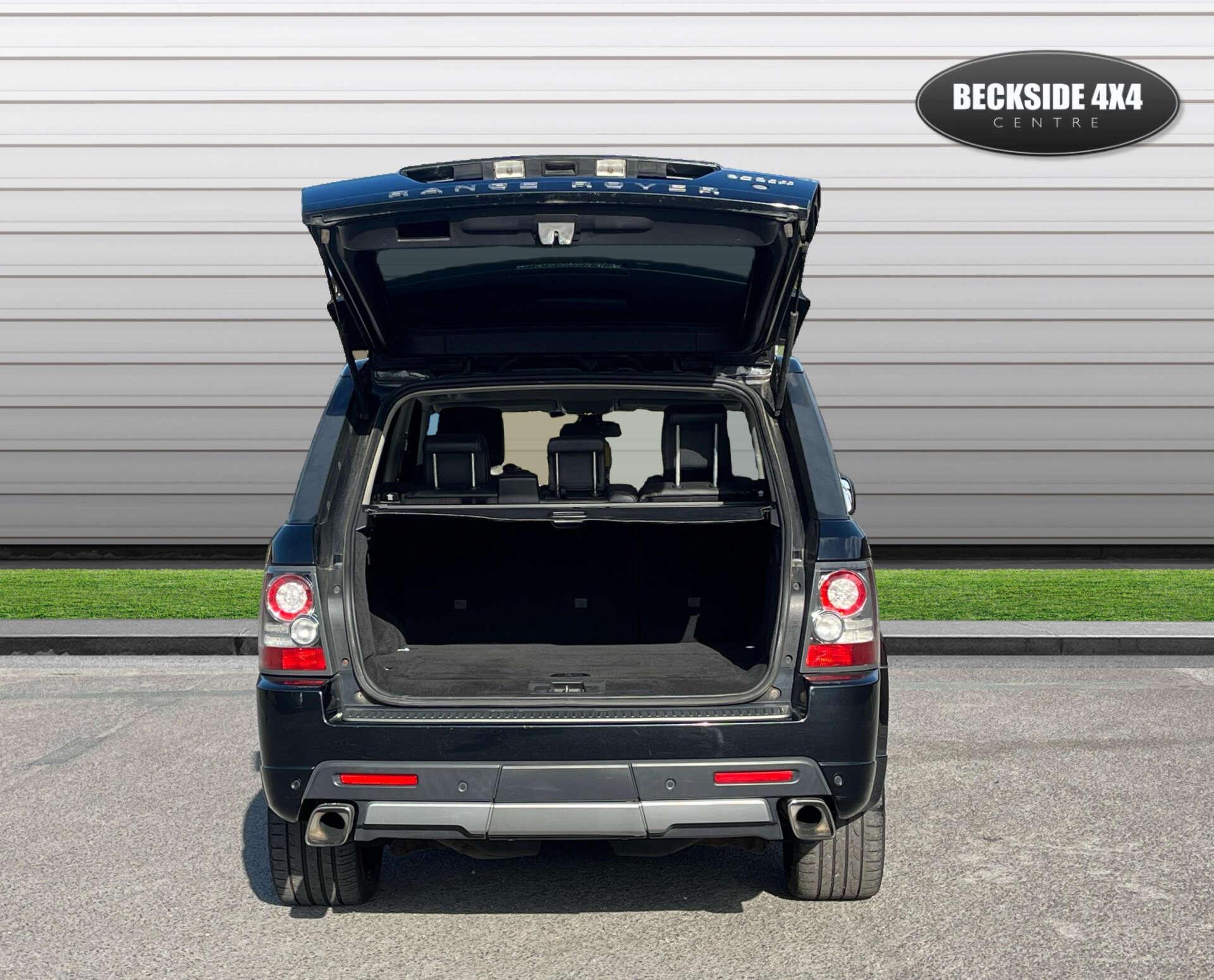 Land Rover Range Rover Sport view 11