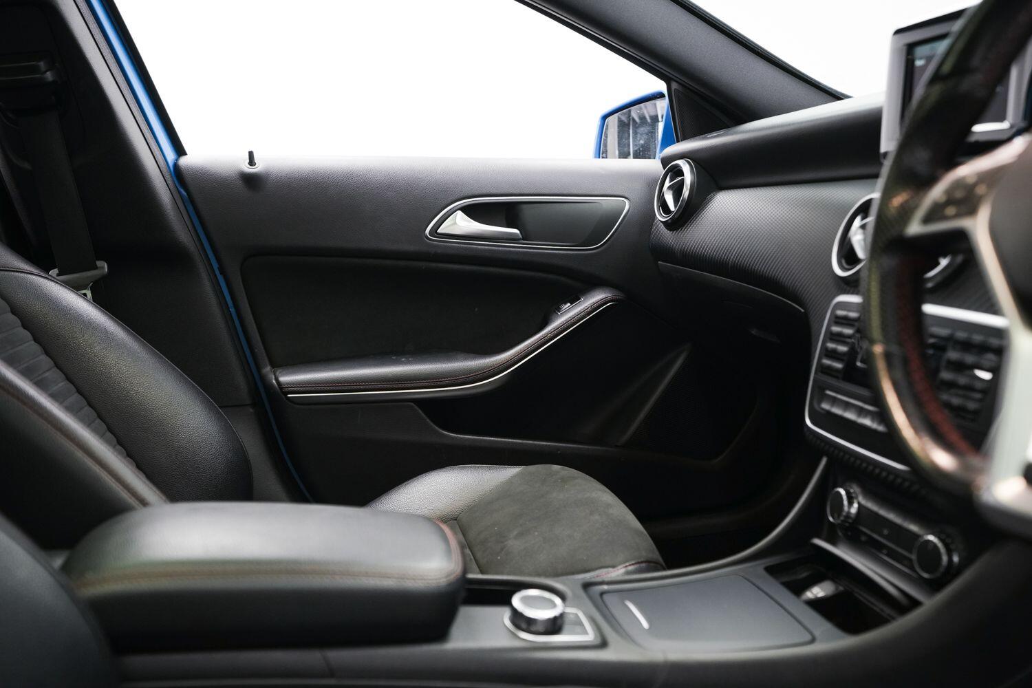 Mercedes-Benz A Class view 16