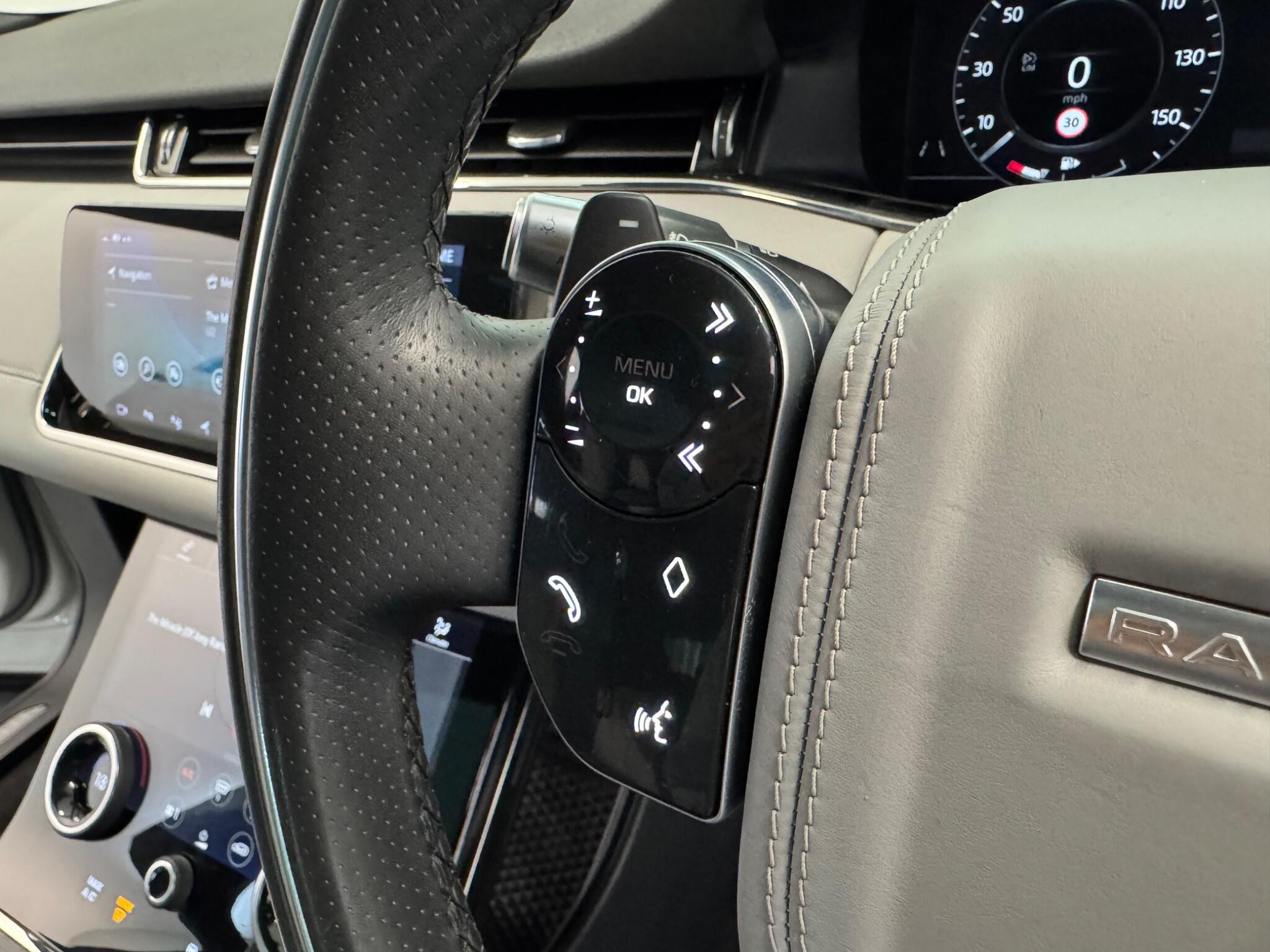 Land Rover Range Rover Evoque view 26