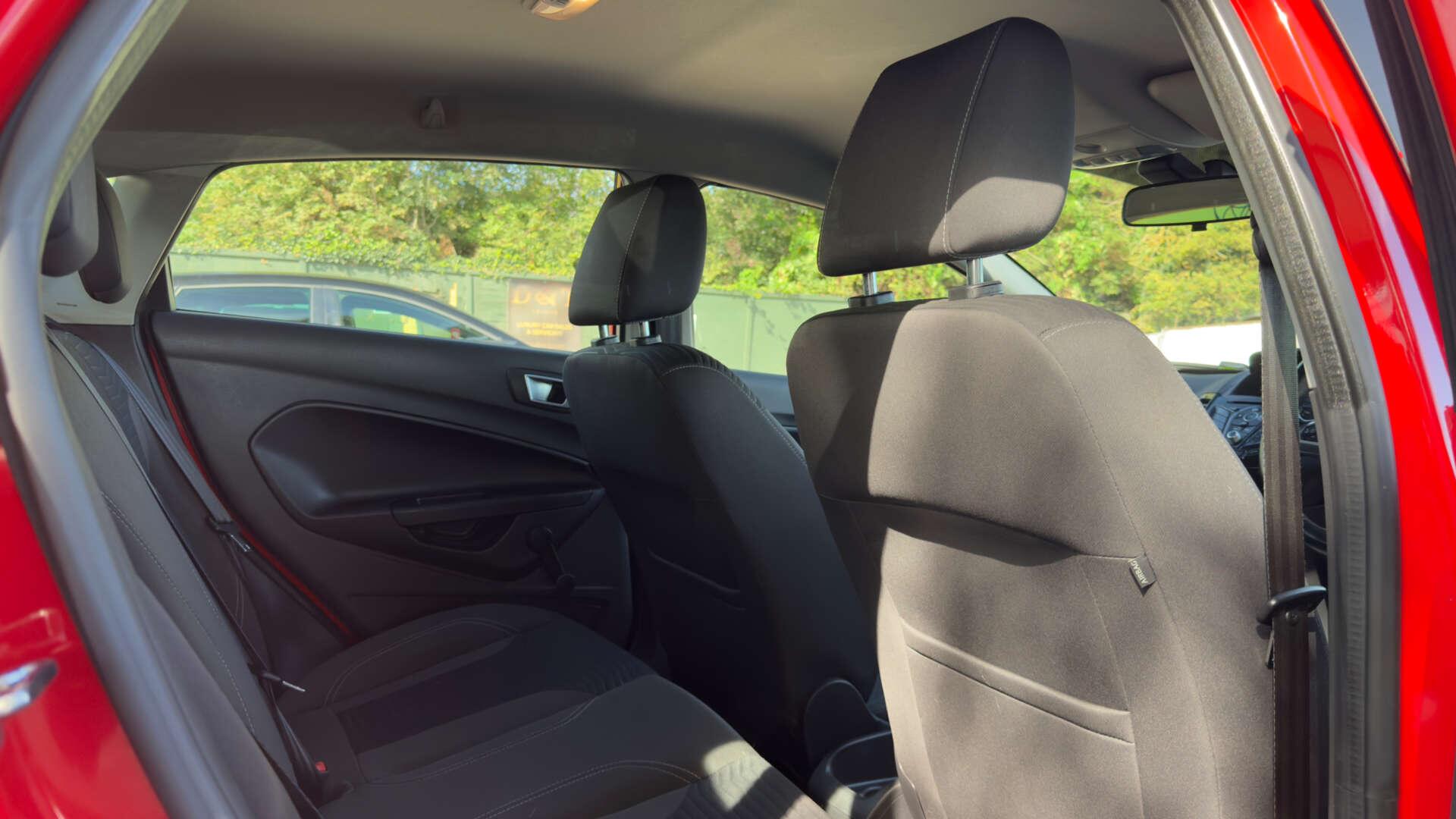 Ford Fiesta view 9