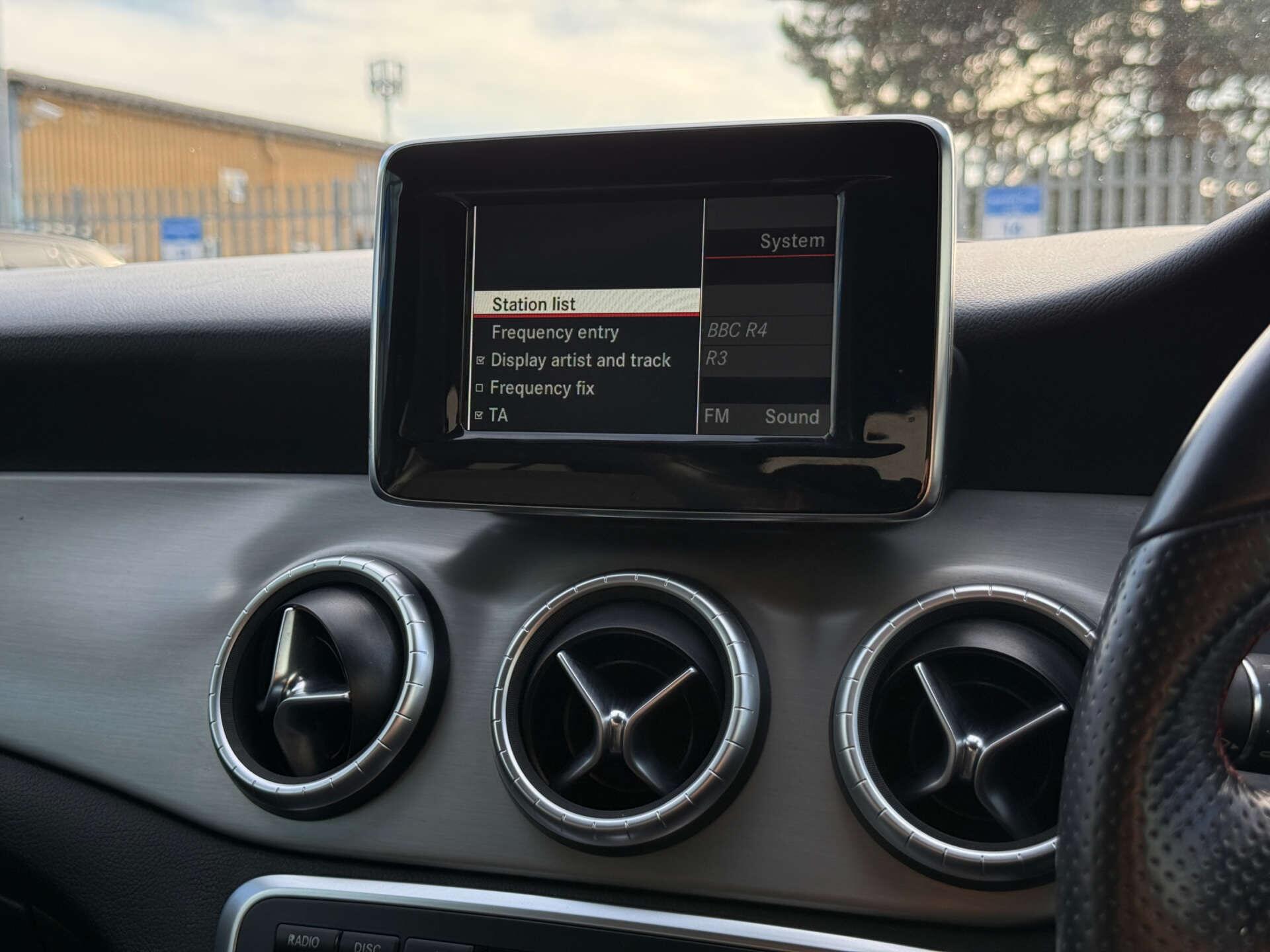 Mercedes-Benz Cla view 64
