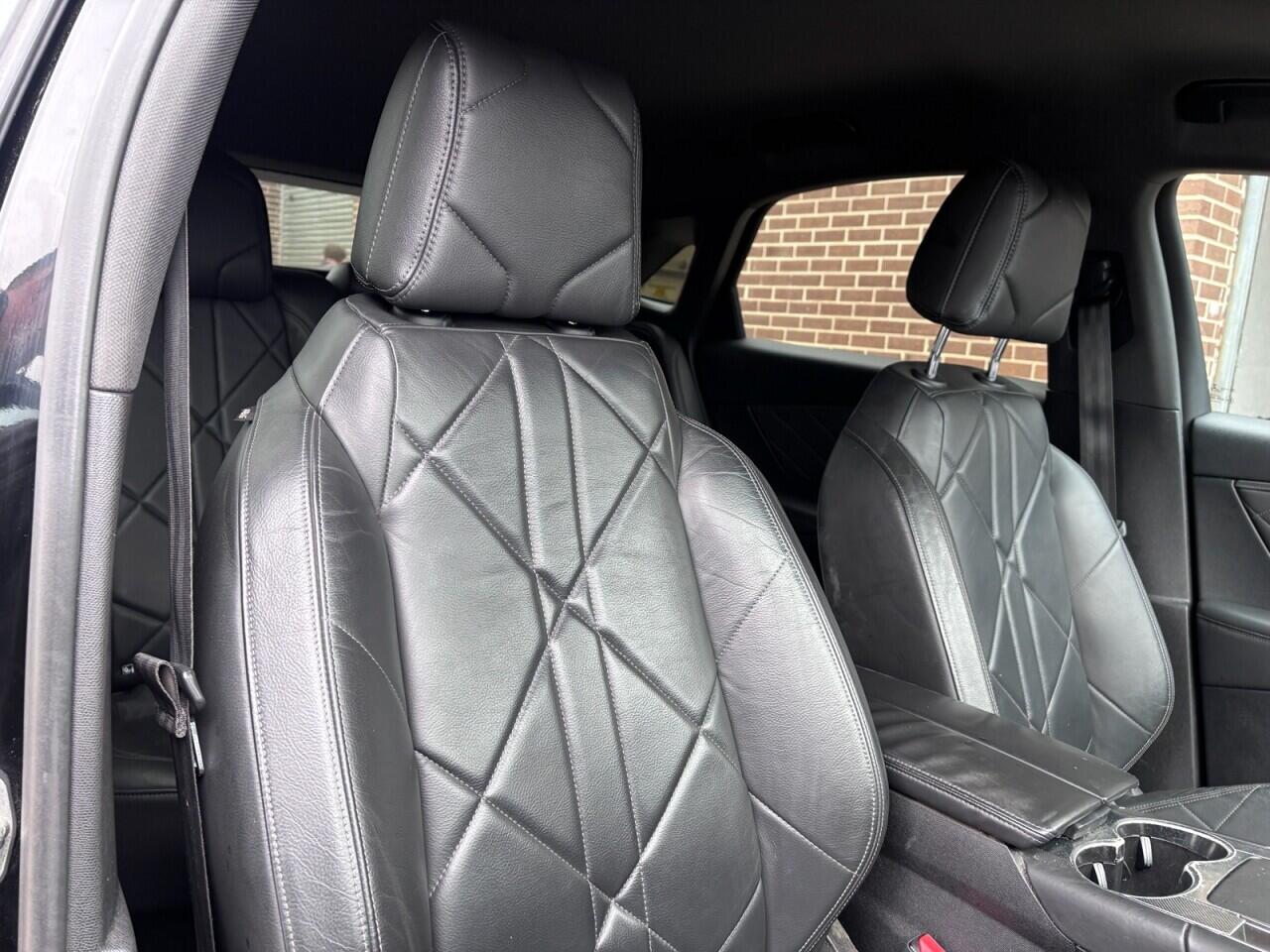 DS Automobiles DS 7 Crossback view 11