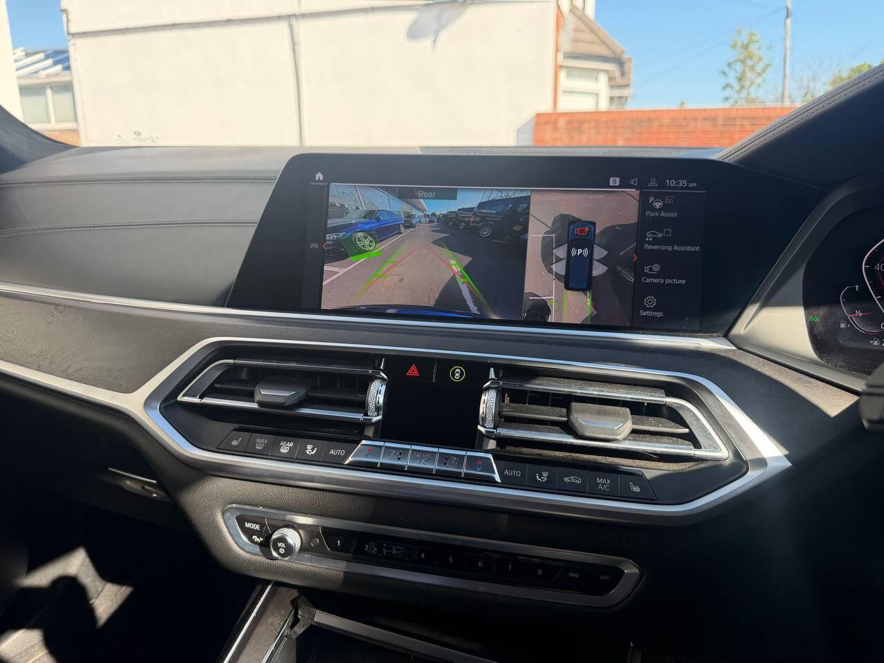 BMW X7 view 50