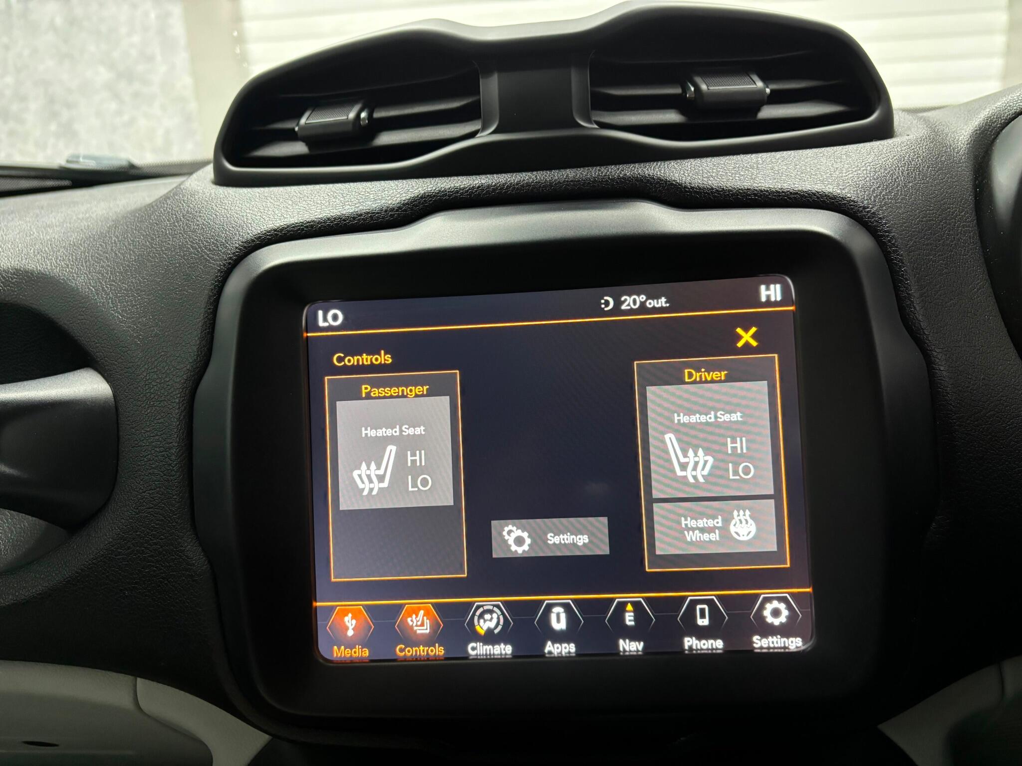 Jeep Renegade view 16