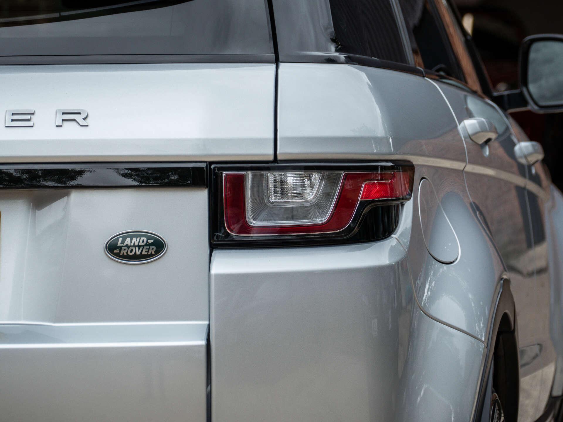 Land Rover Range Rover Evoque view 18