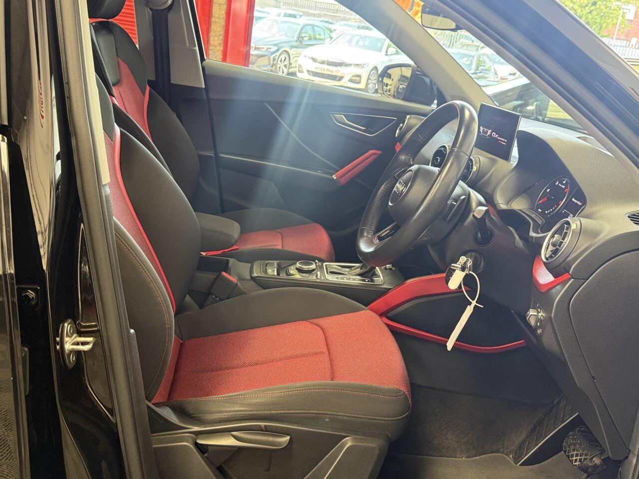 Audi Q2 view 28