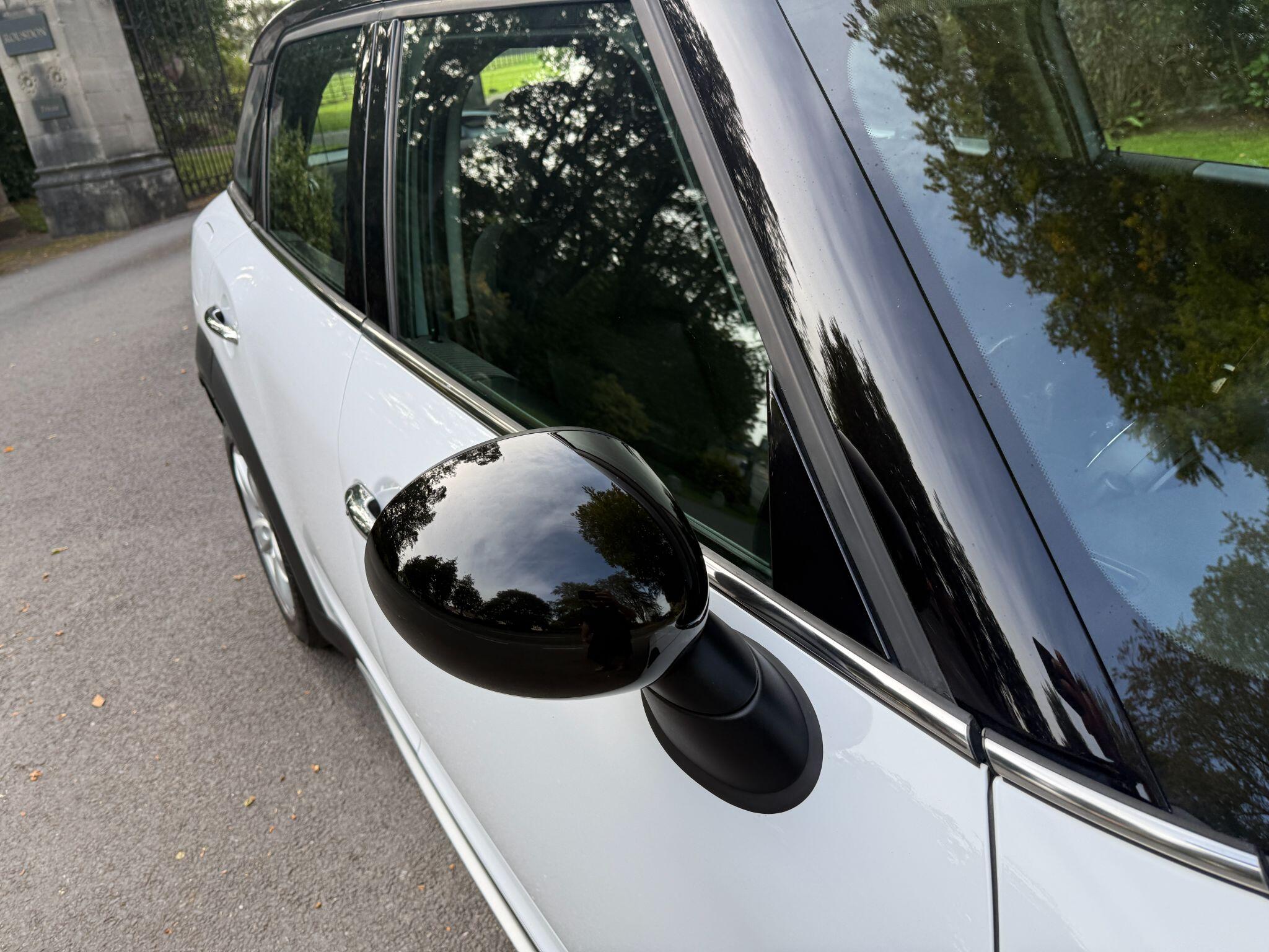 Mini Countryman view 21