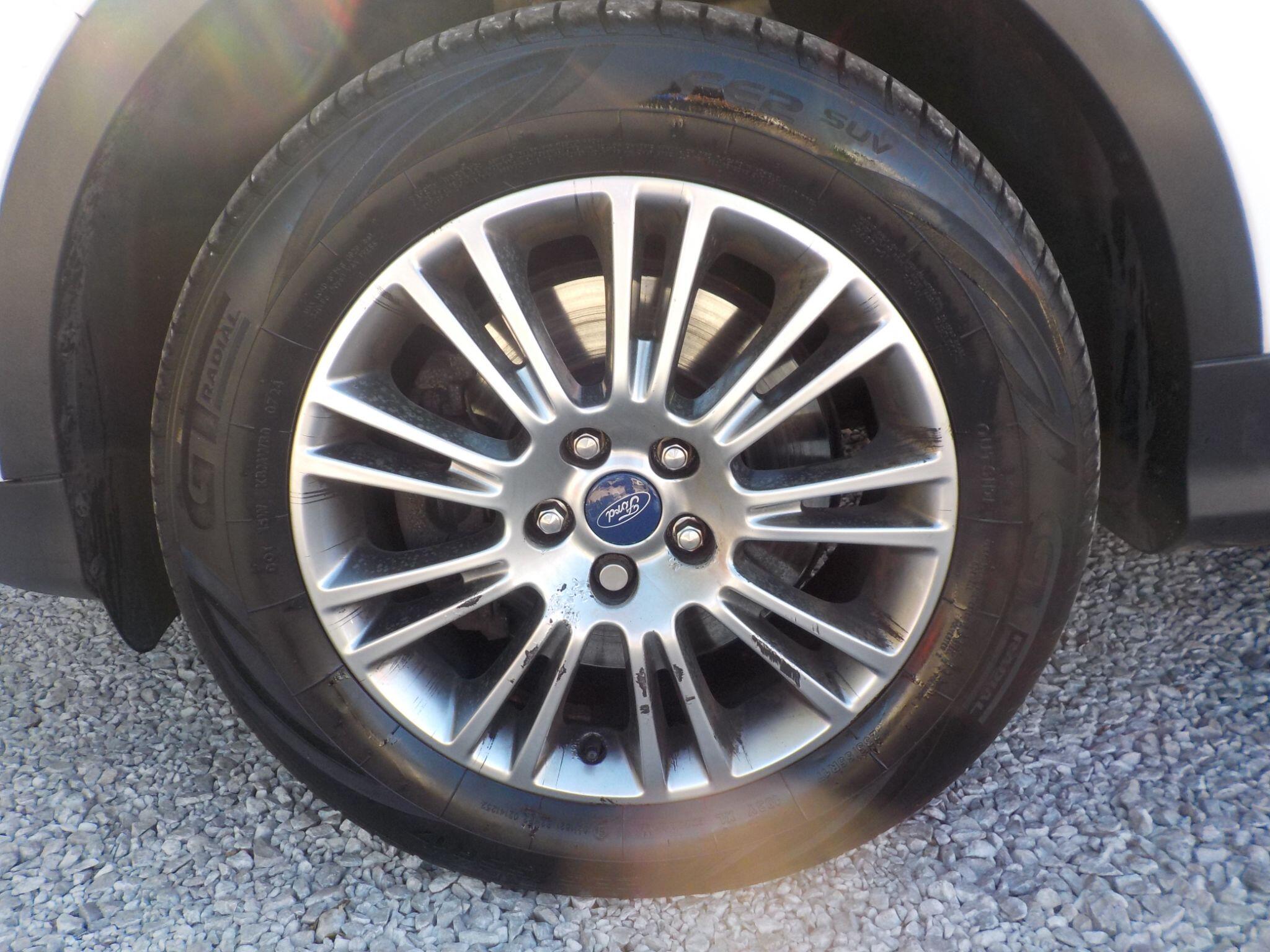 Ford Kuga 2.0 TDCi Titanium 2WD Euro 5 5dr