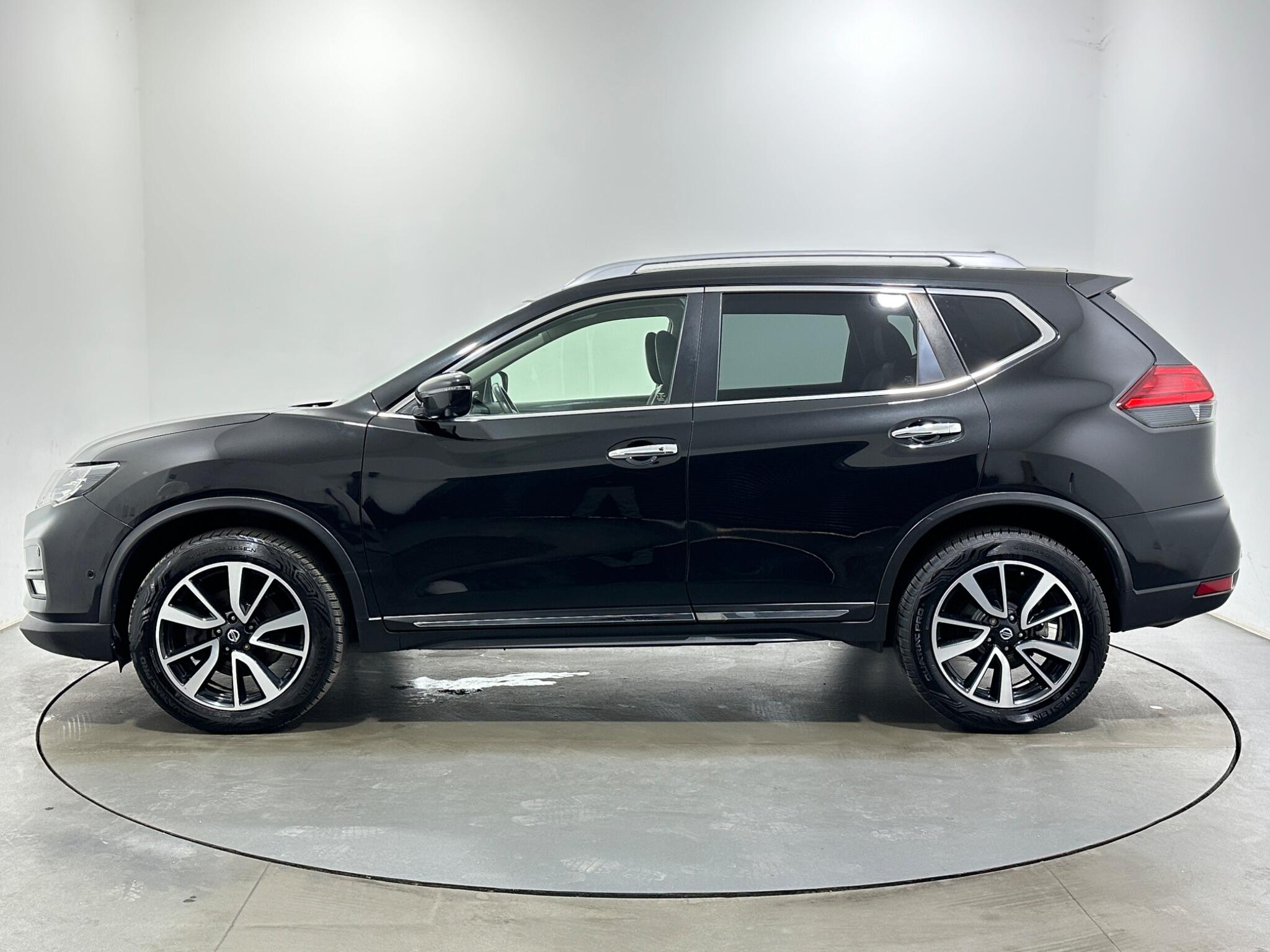 Nissan X-Trail view 5