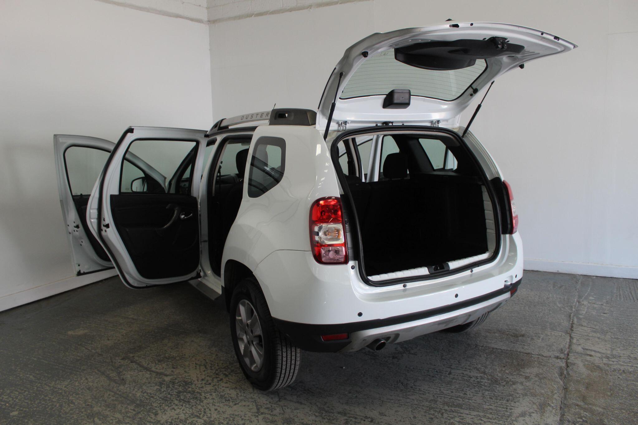 Dacia Duster view 22