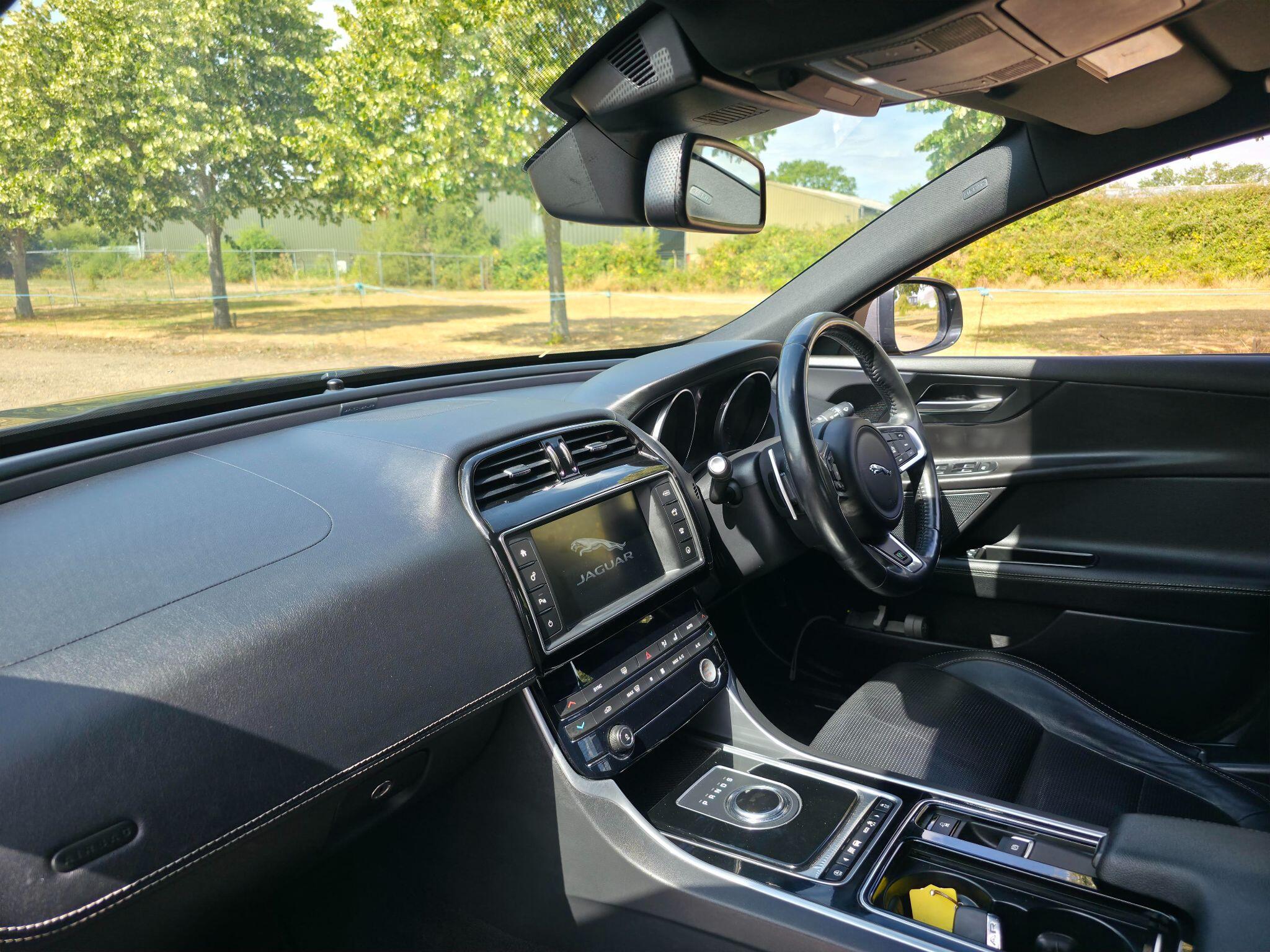 Jaguar Xe view 29