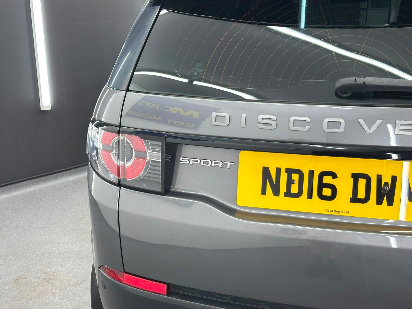 Land Rover Discovery Sport view 9