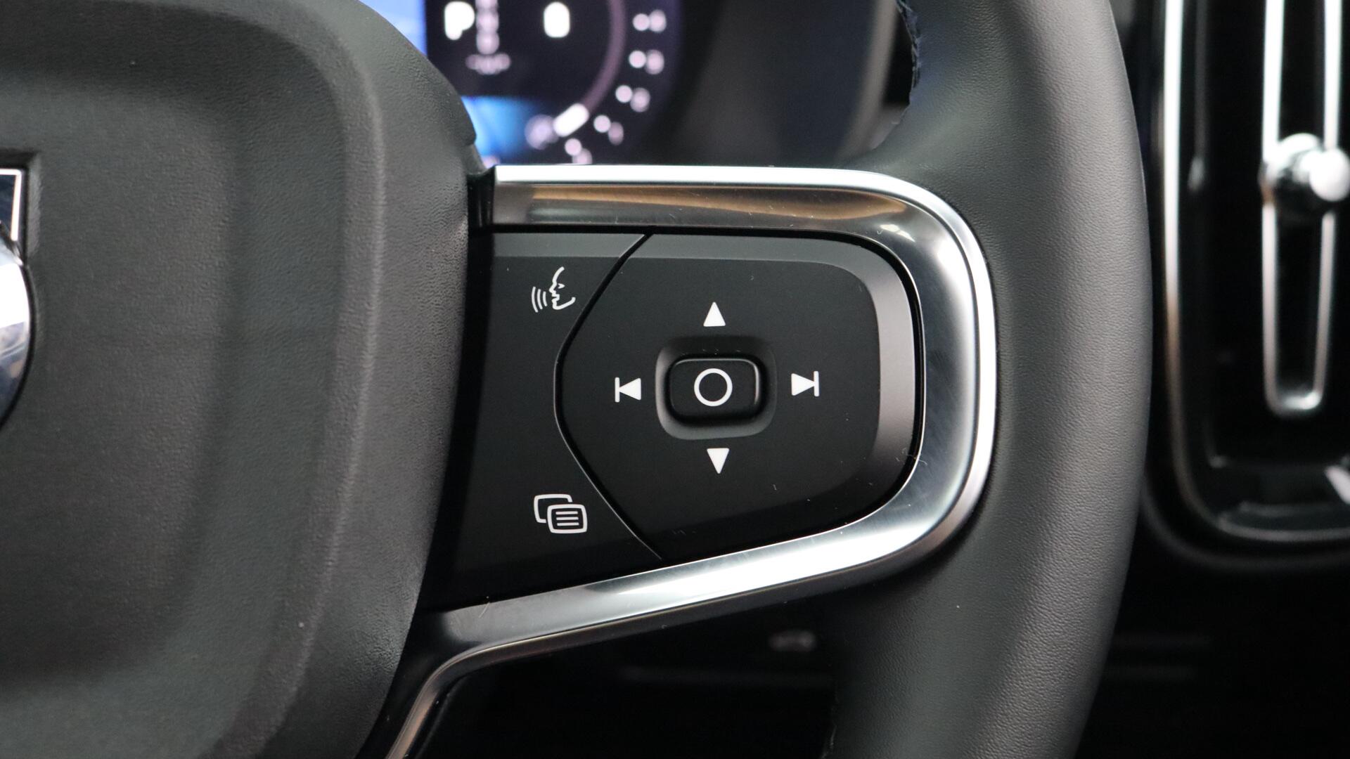 Volvo XC40 view 20