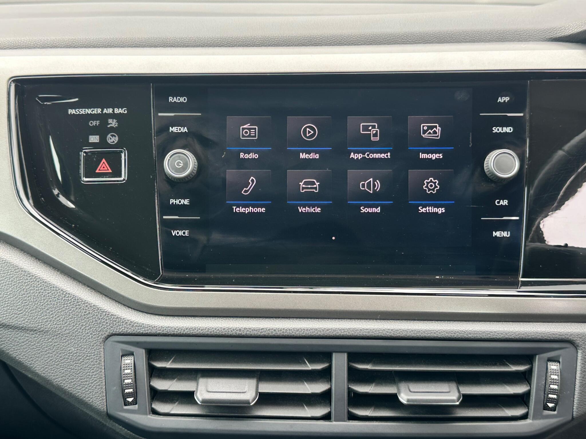 Volkswagen Polo view 22