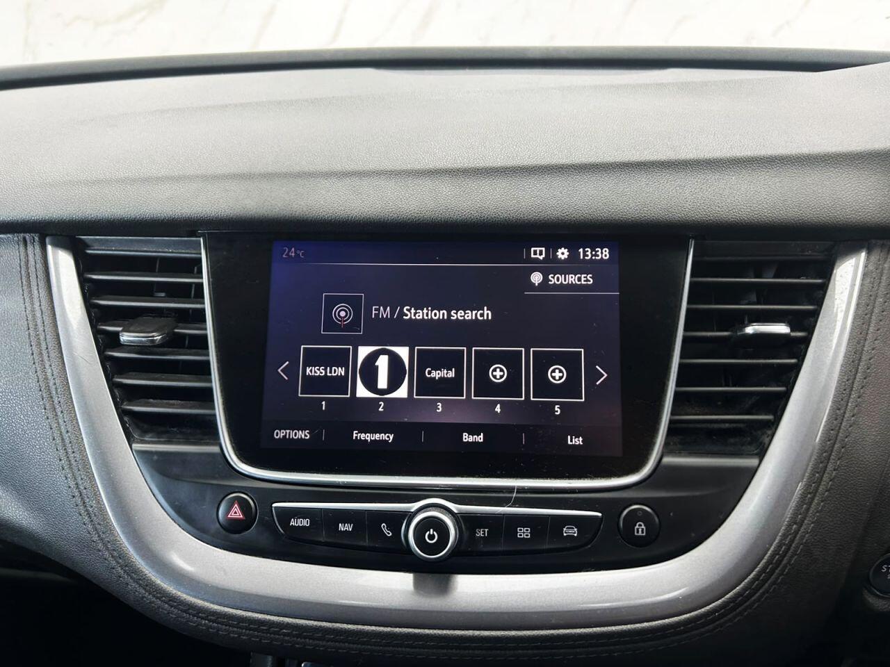 Vauxhall Grandland X view 17