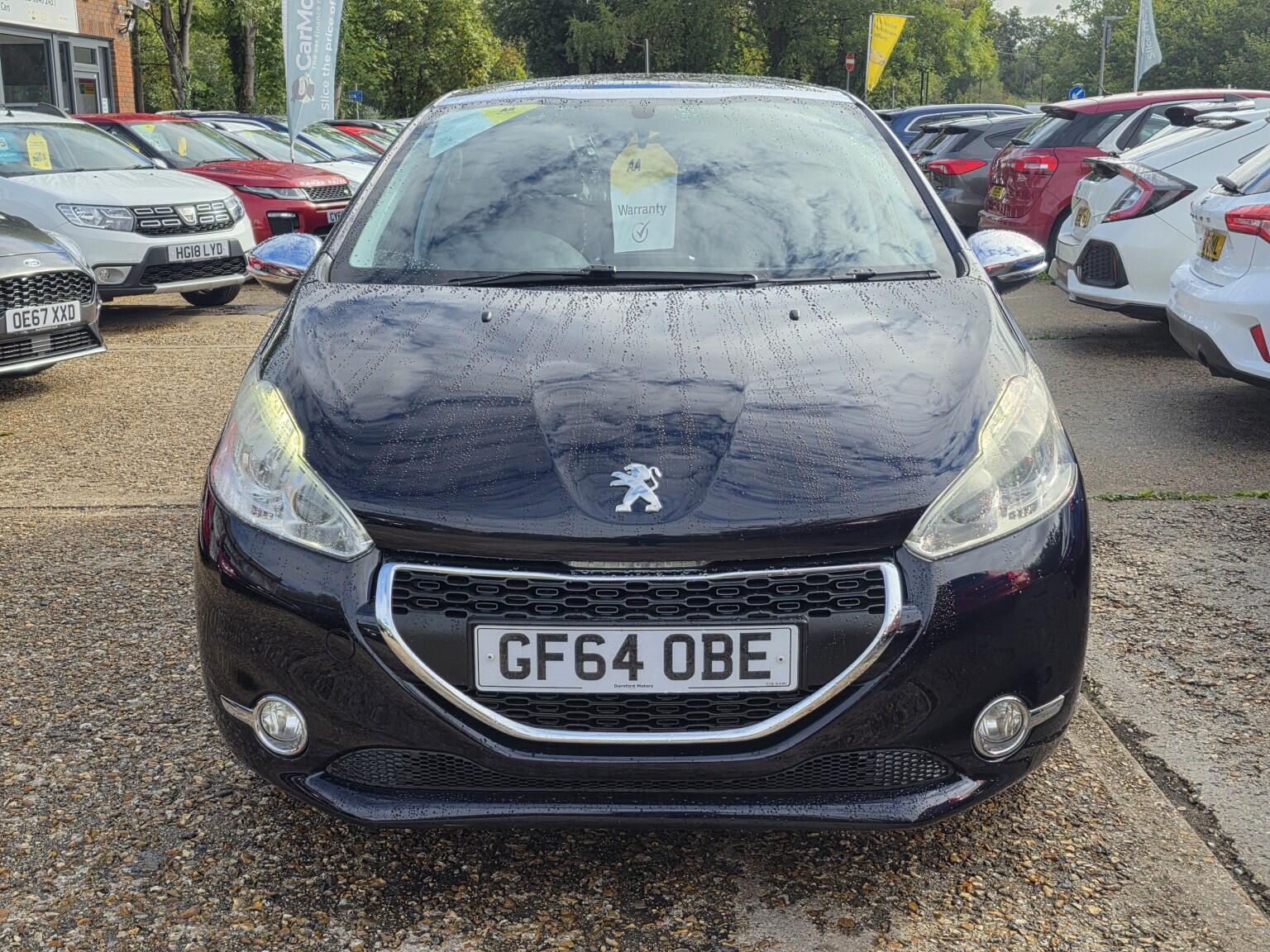 Peugeot 208 view 2
