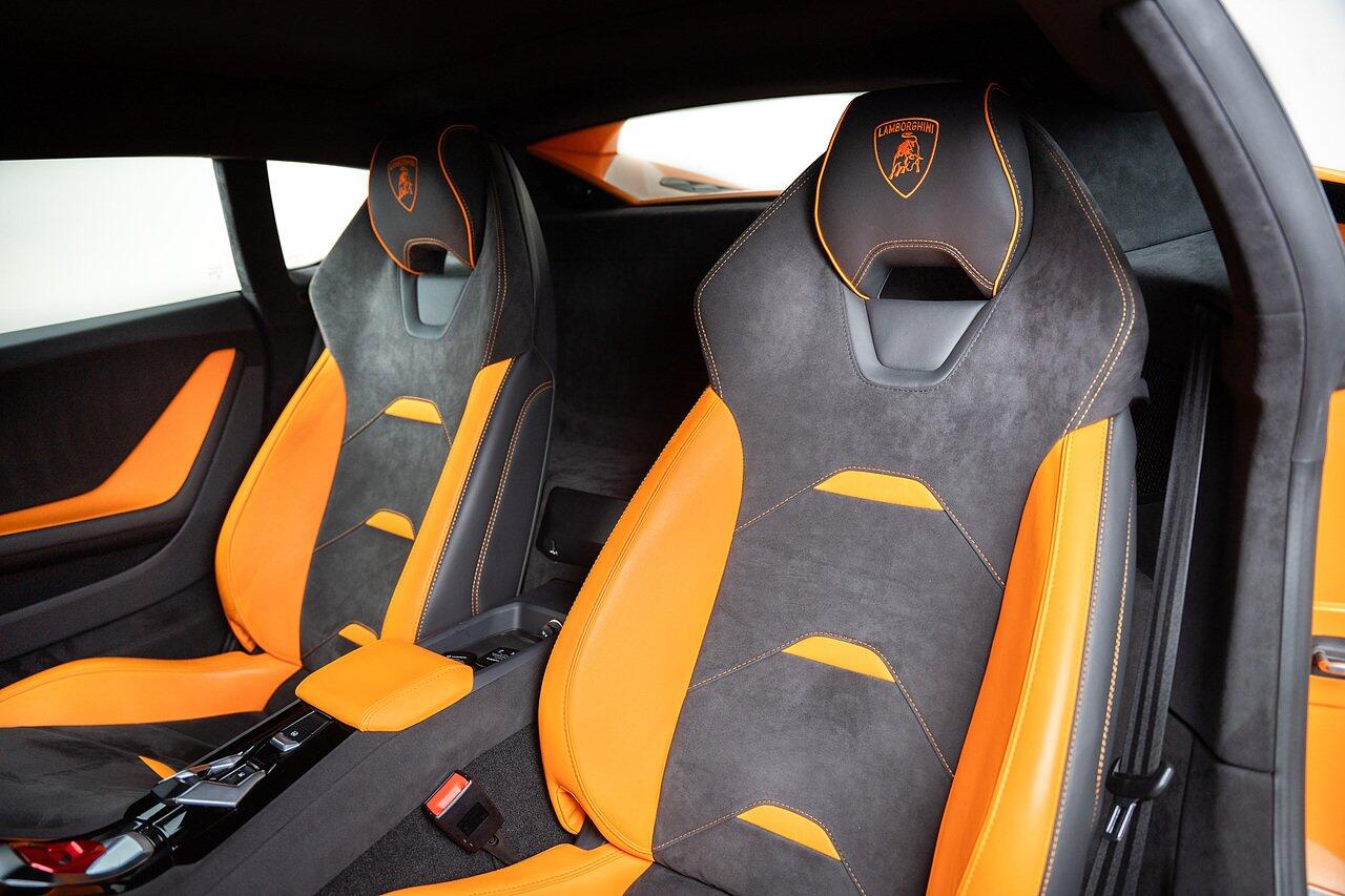 Lamborghini Huracan view 26