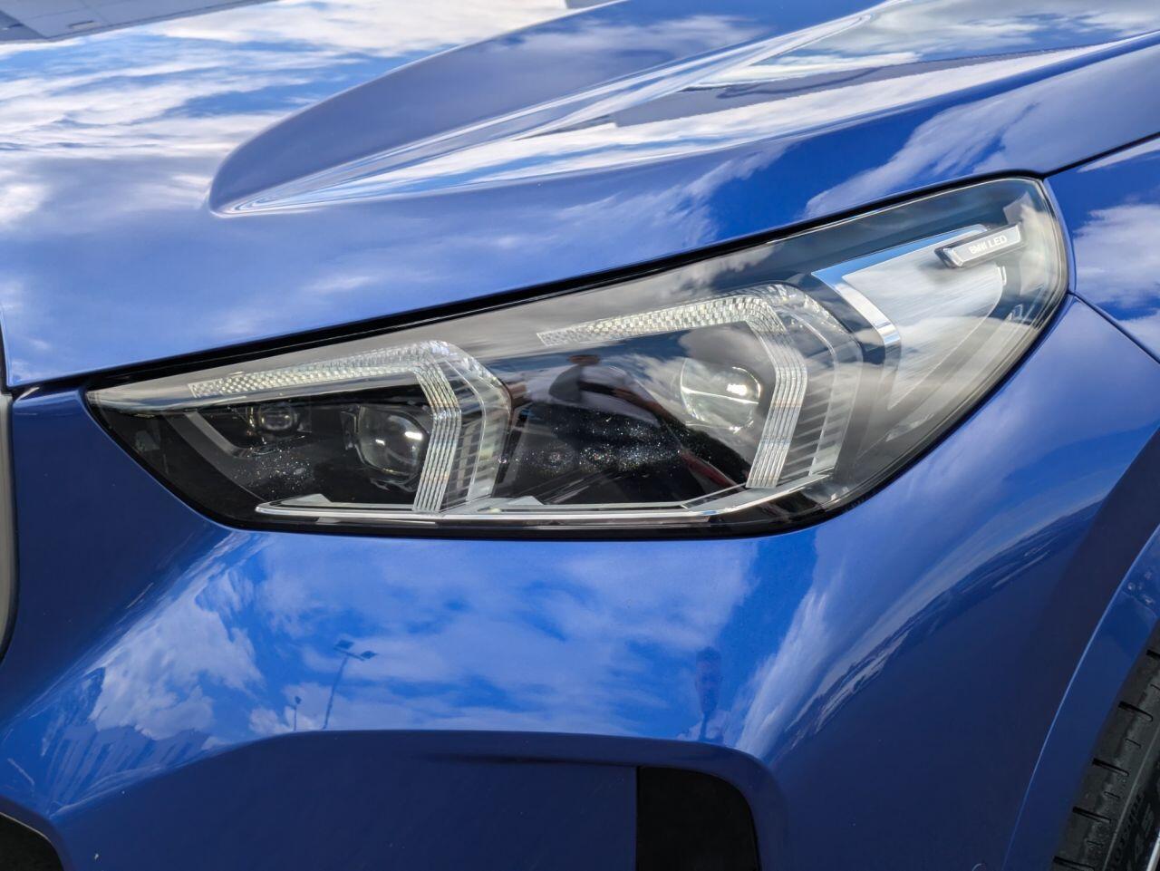 BMW Ix1 view 26
