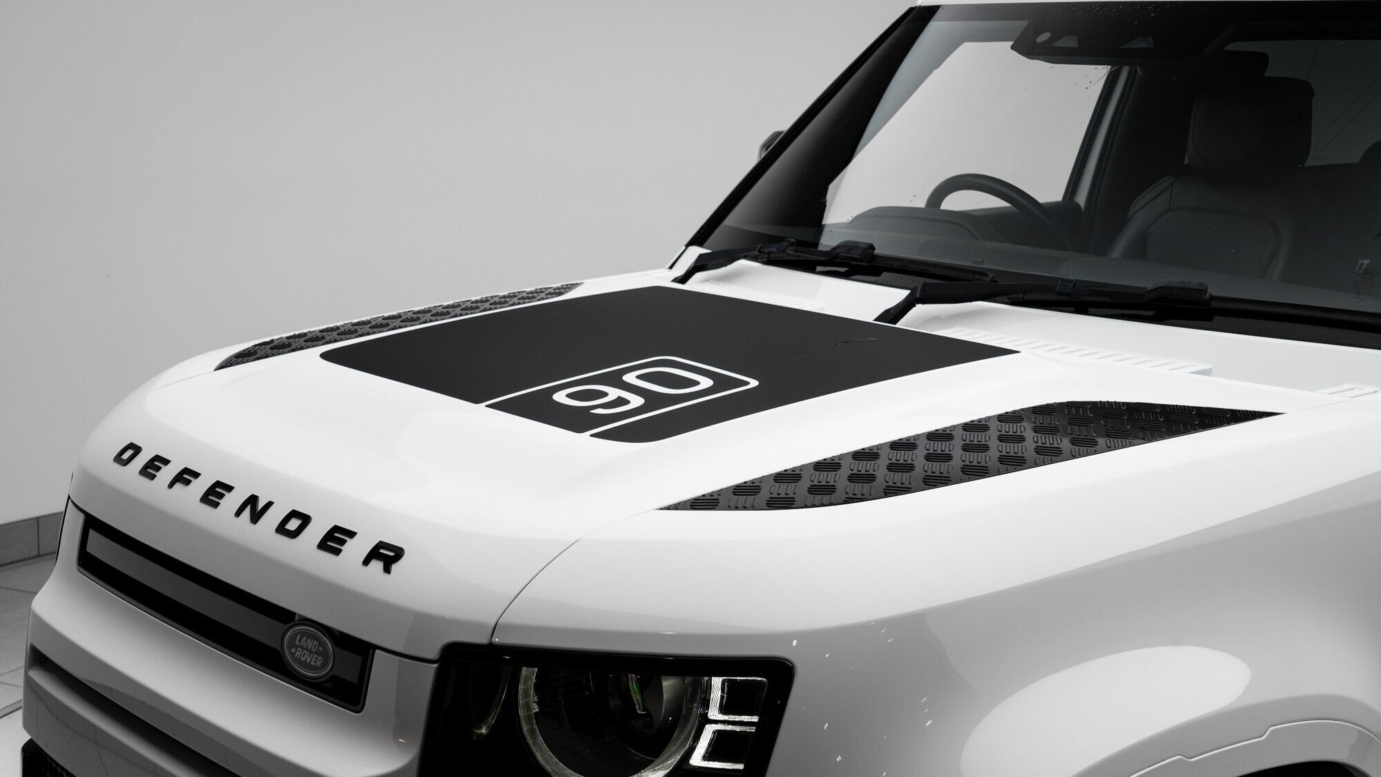Land Rover Defender view 15
