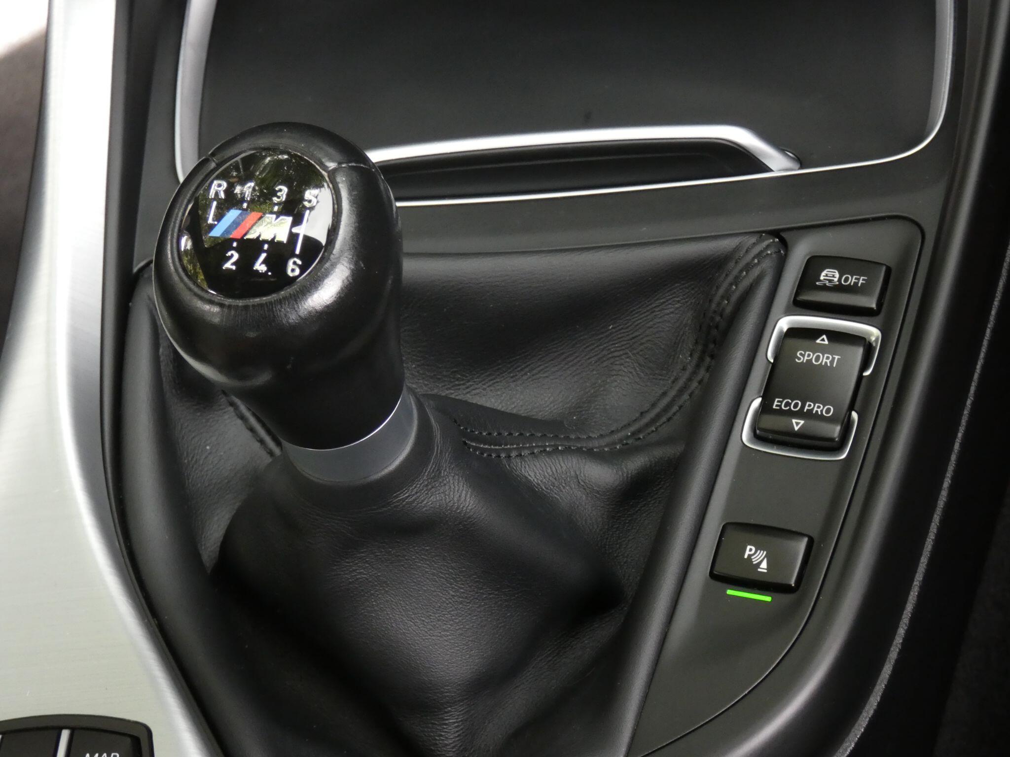 BMW 1 Series view 29