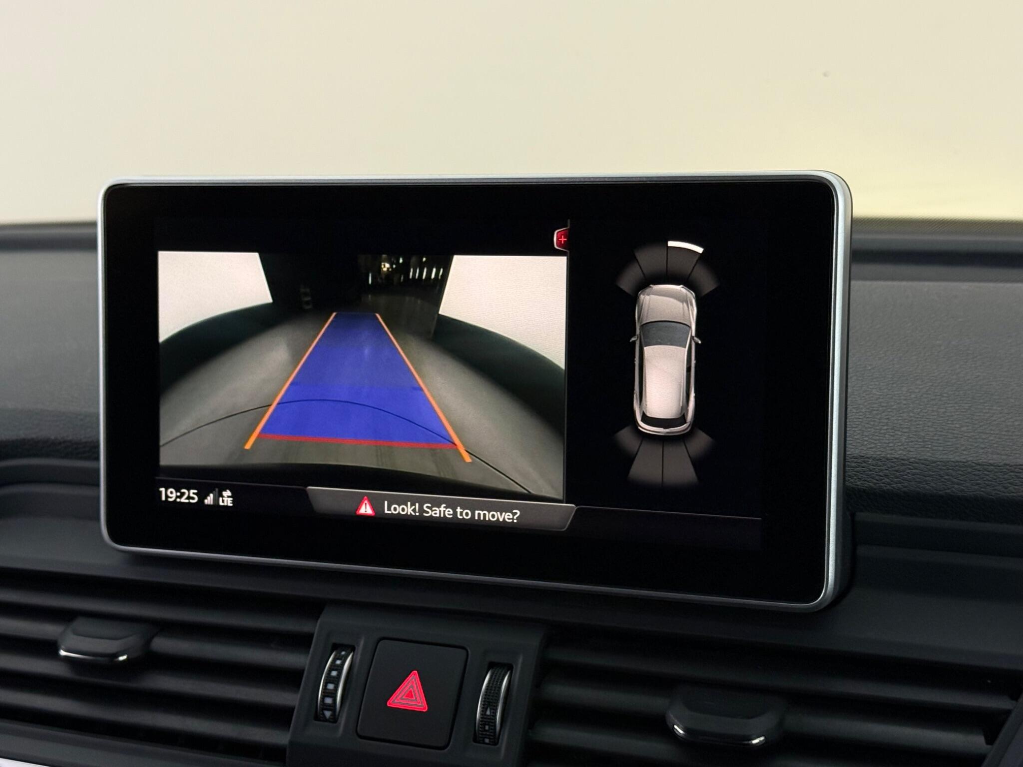 Audi Q5 view 22
