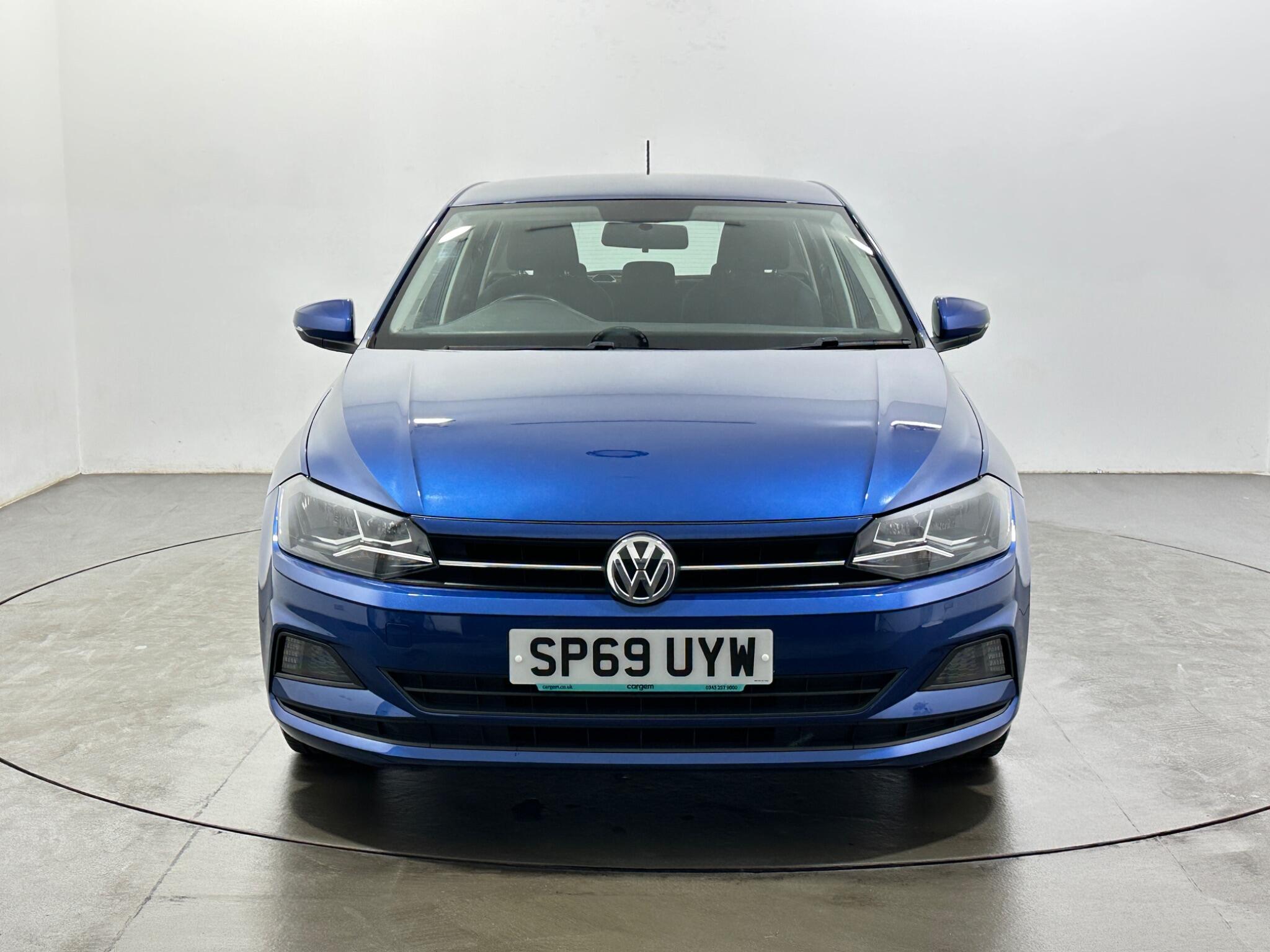 Volkswagen Polo view 3