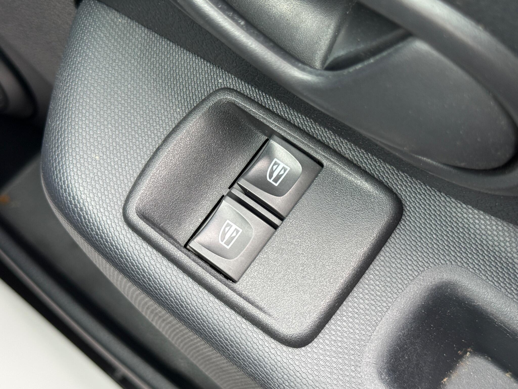 Dacia Sandero - Image 75