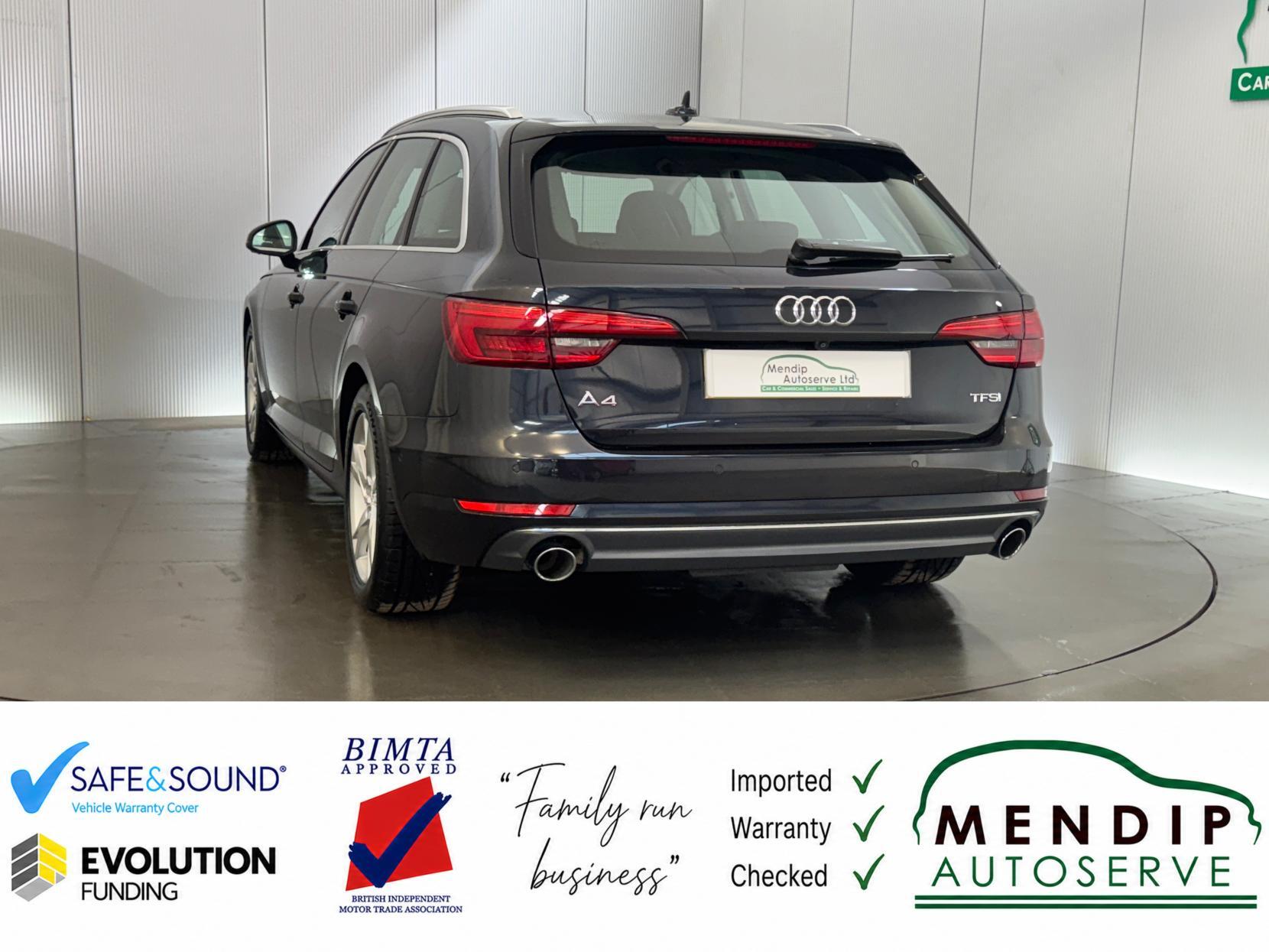 Audi A4 view 18