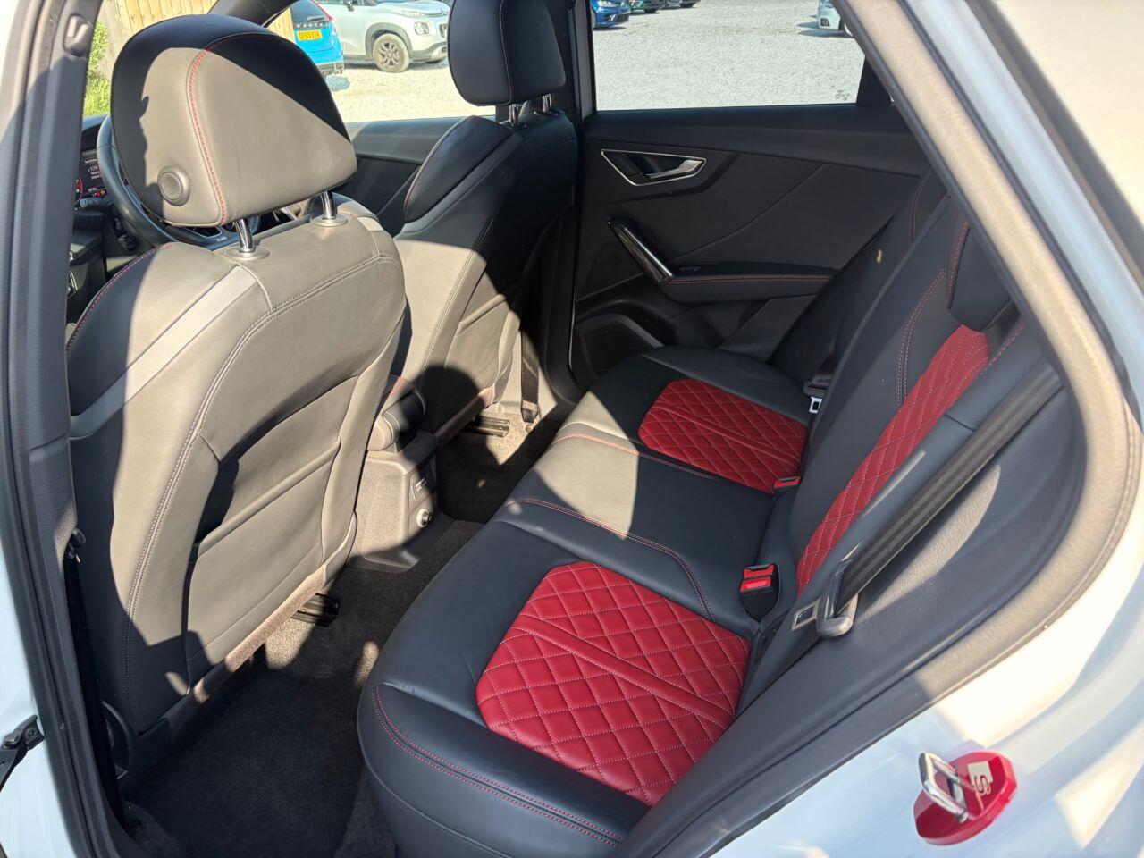 Audi SQ2 view 23