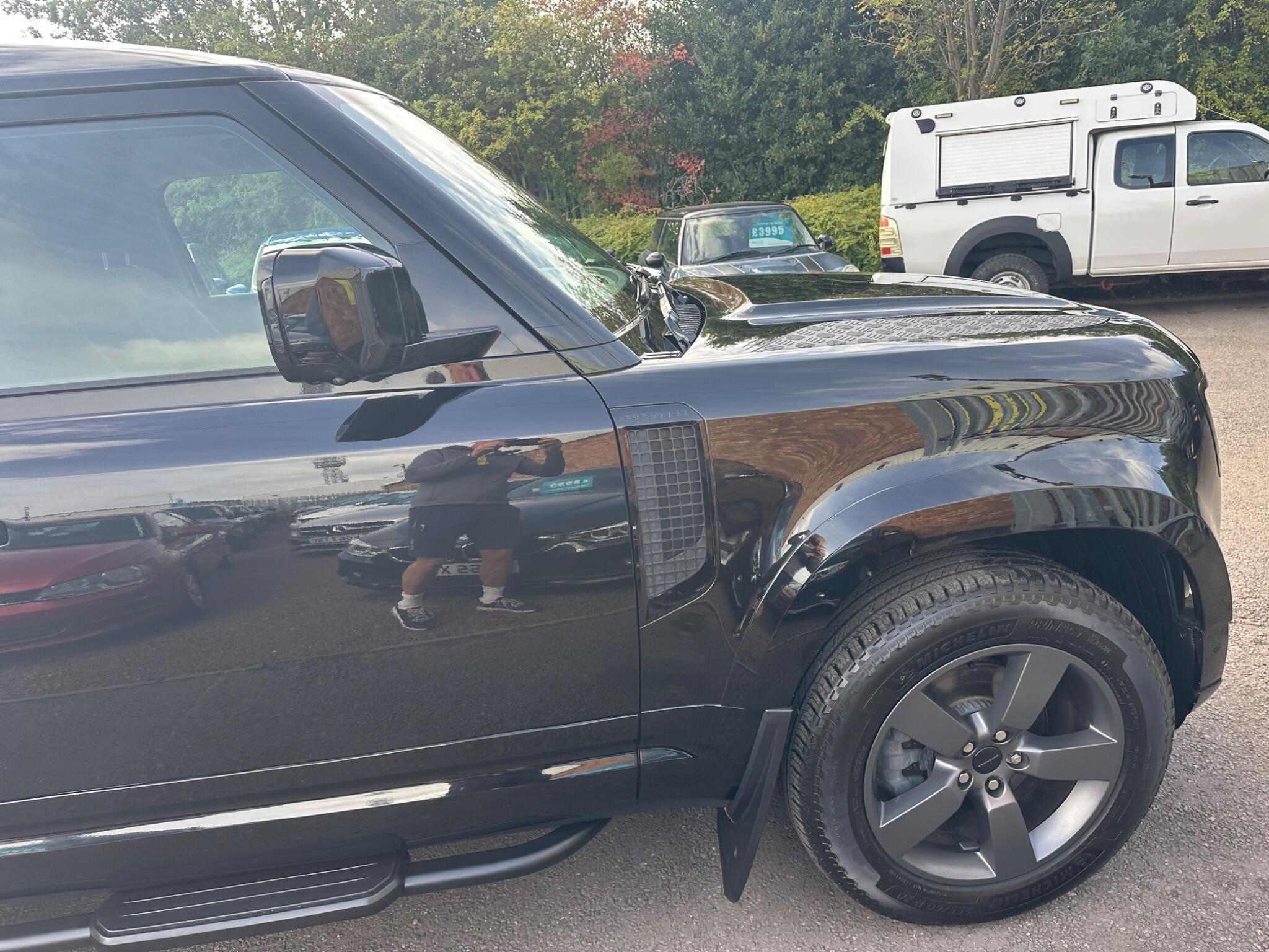 Land Rover Defender view 17